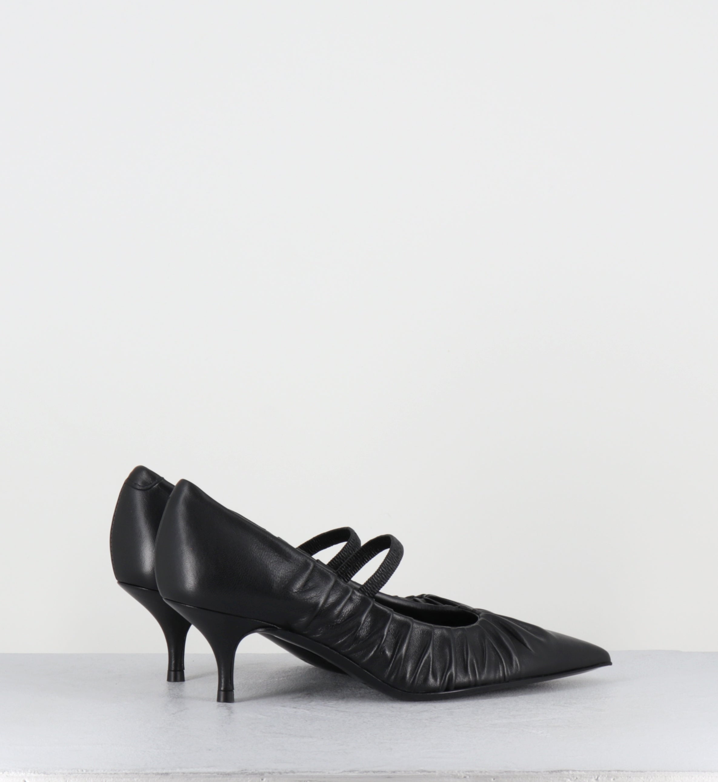 Escarpins en cuir plissé noir petit talon - ARAMIS NAPPA NERO
