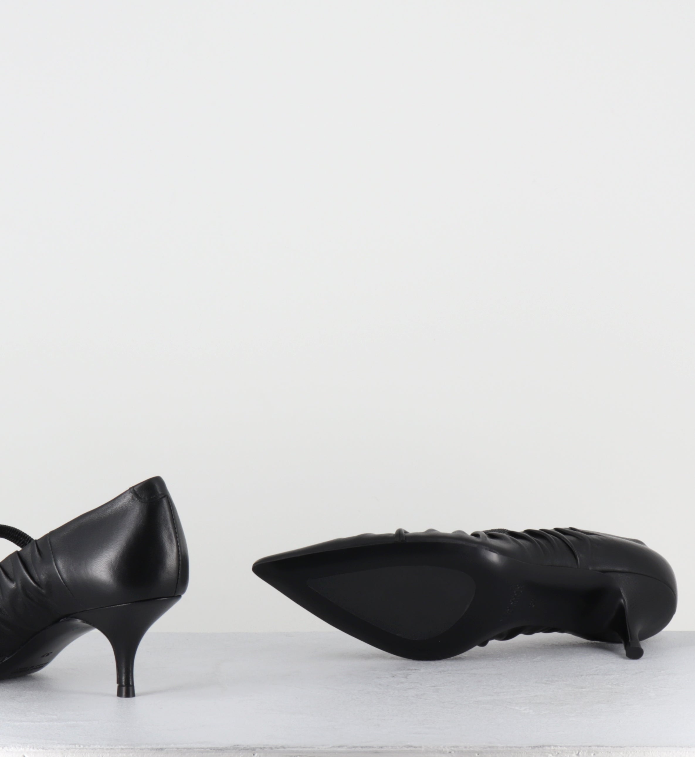 Escarpins en cuir plissé noir petit talon - ARAMIS NAPPA NERO