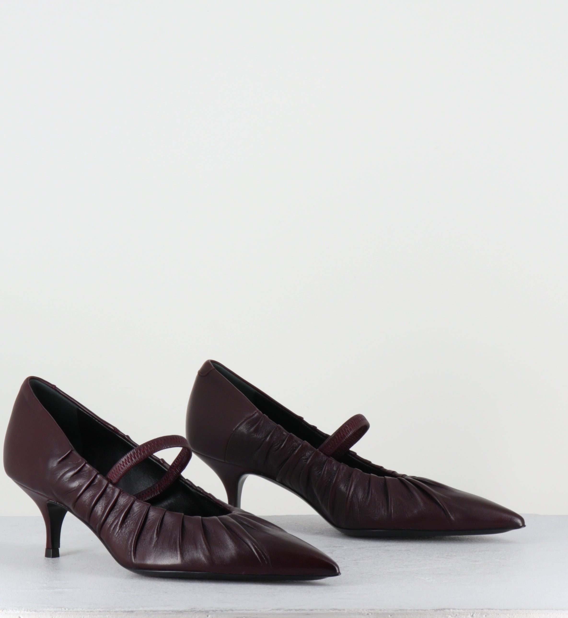 Escarpins en cuir plissé prune petit talon - ARAMIS NAPPA BURGUNDY
