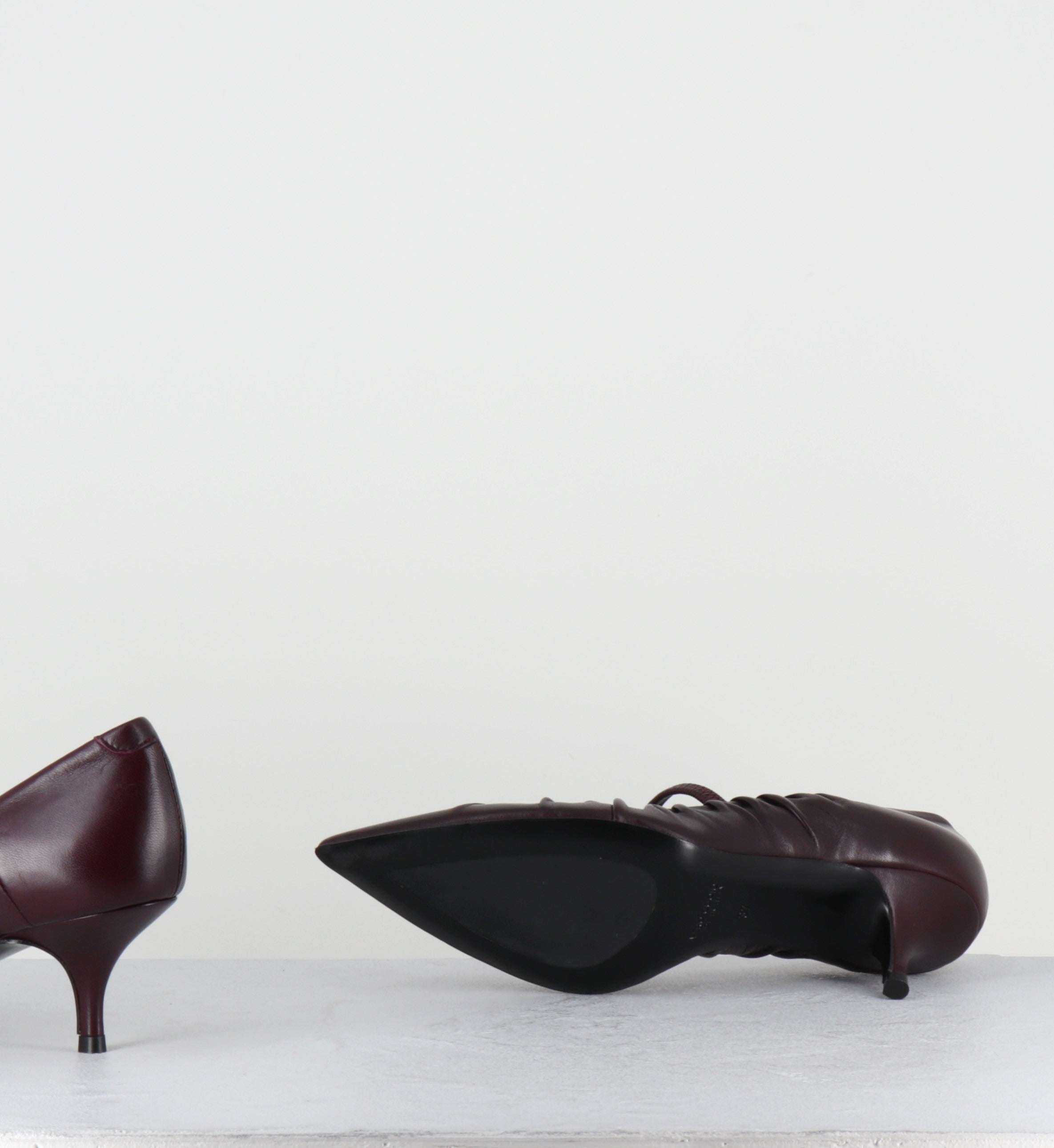 Escarpins en cuir plissé prune petit talon - ARAMIS NAPPA BURGUNDY