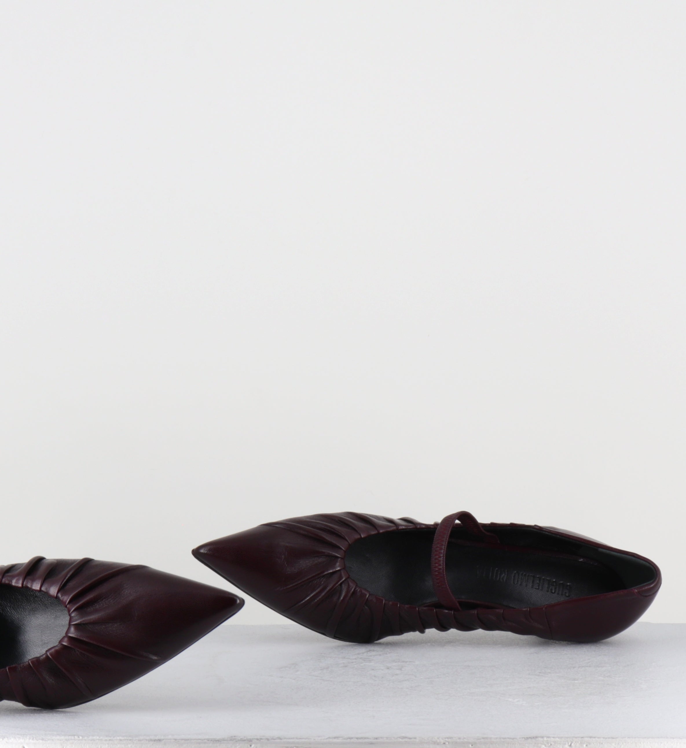 Escarpins en cuir plissé prune petit talon - ARAMIS NAPPA BURGUNDY