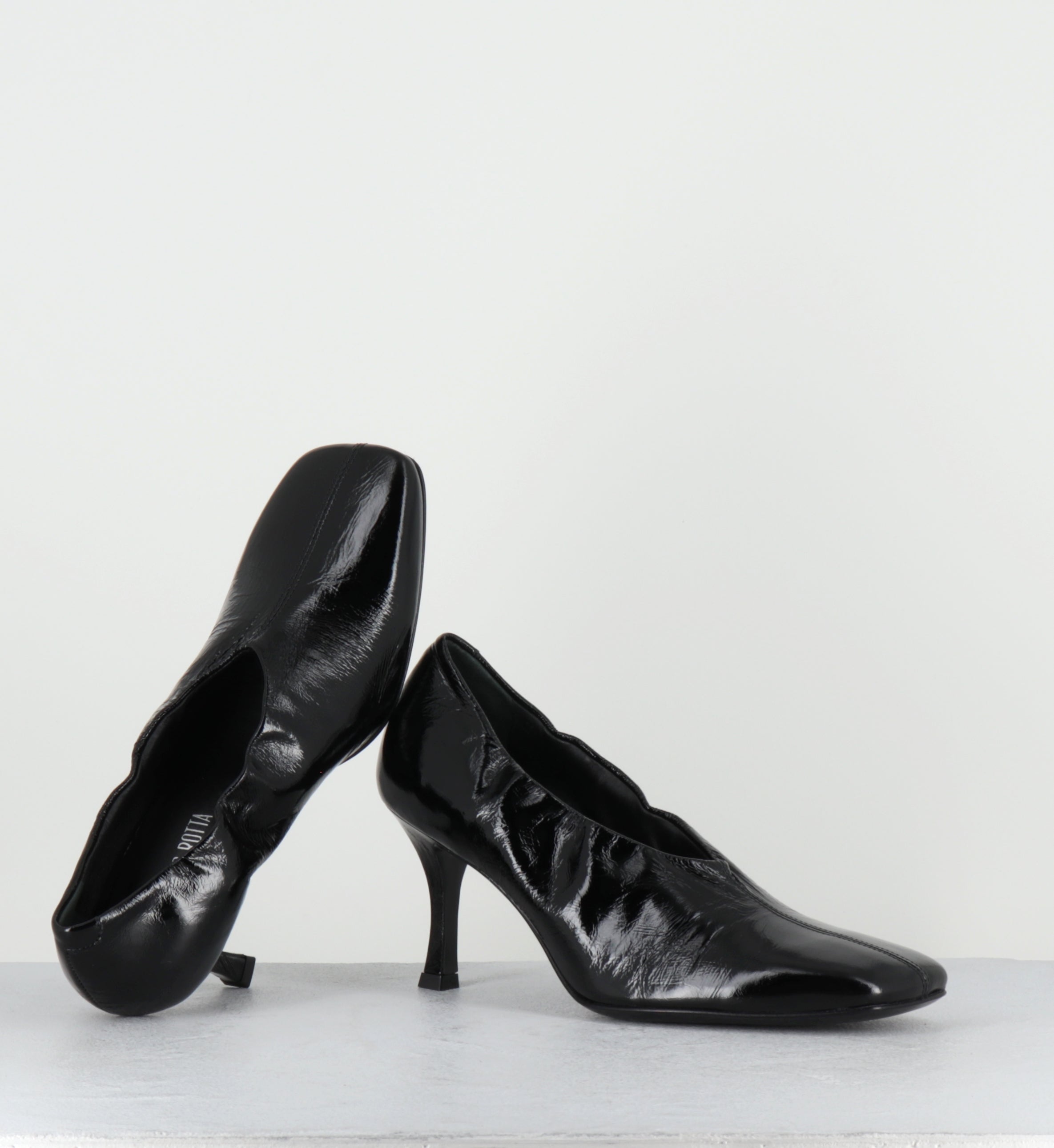Escarpins à talon en cuir noir - MAE CANNES BLACK