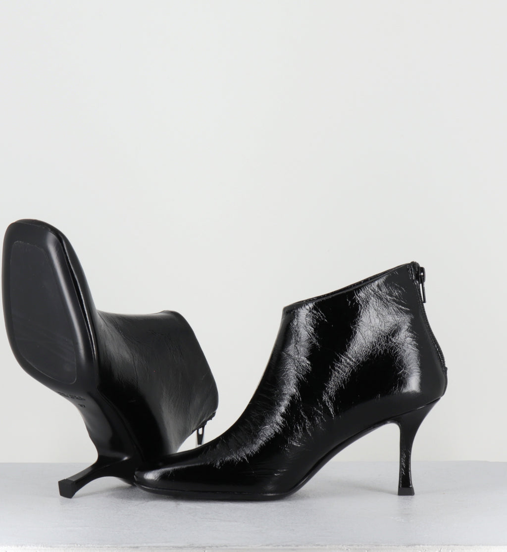 Boots coutes à talon en cuir noir - MARVIN CANNES BLACK