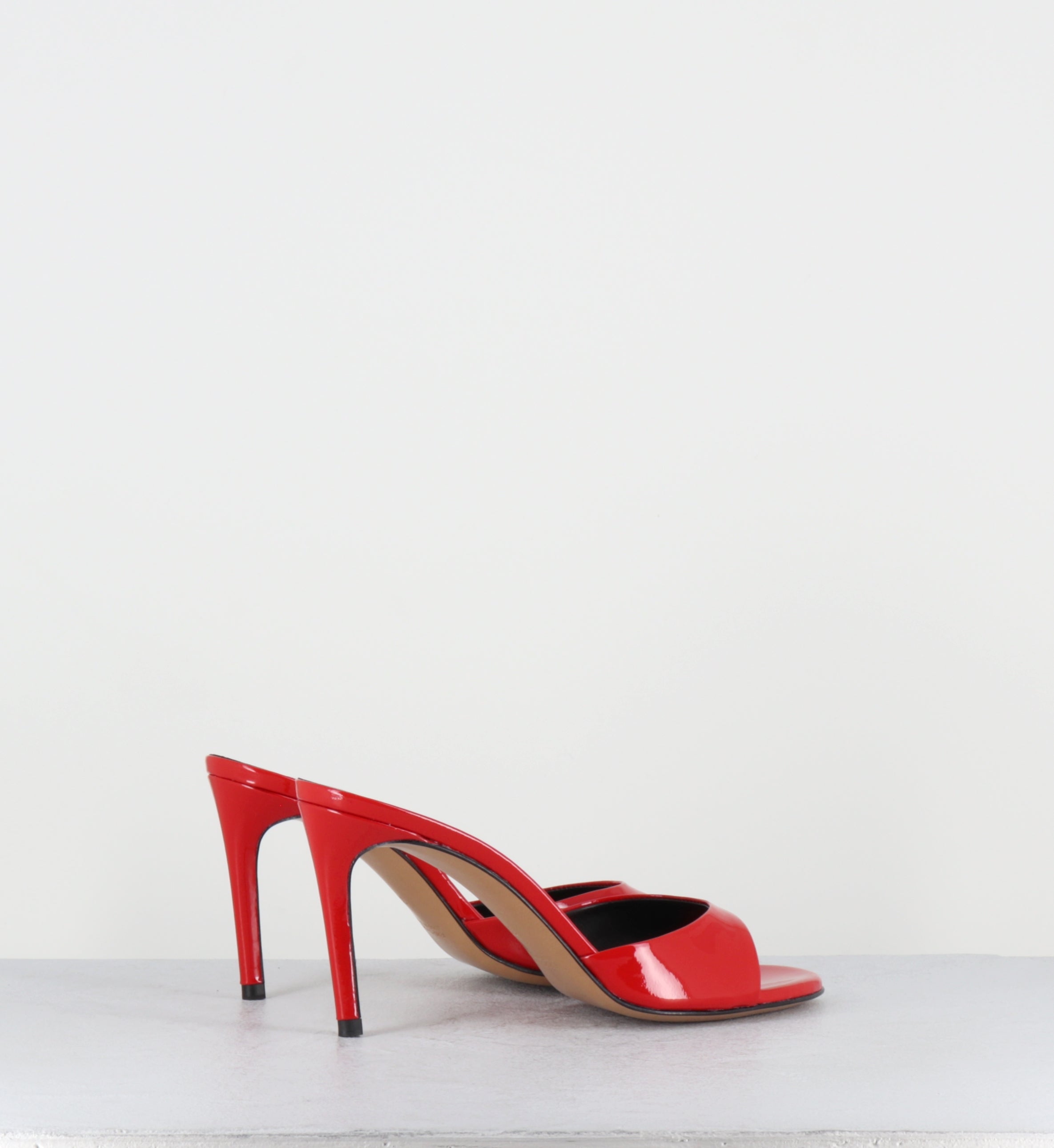 Mules à talon en cuir vernis rouge - MAYLIS VERNICE RED