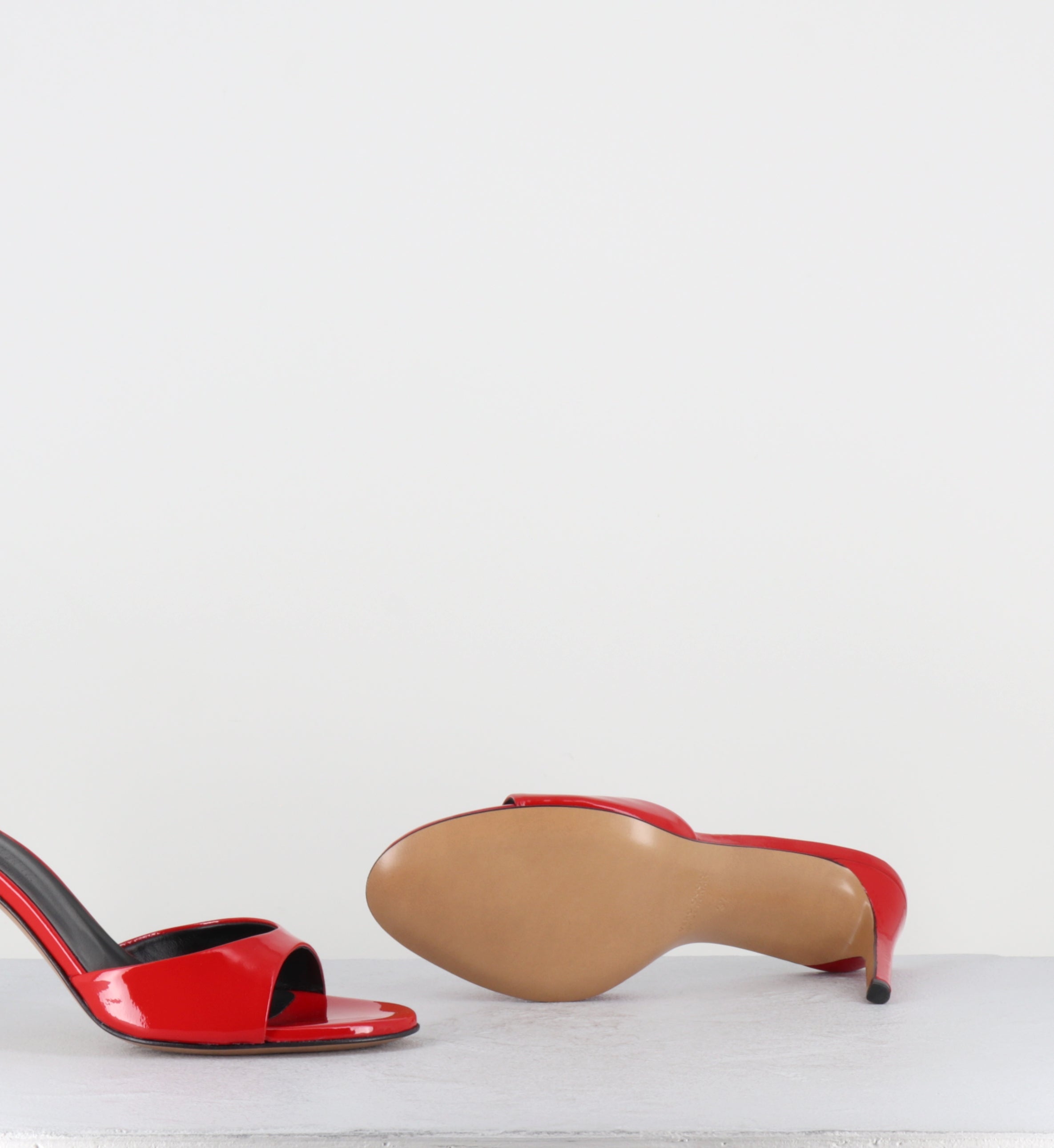 Mules à talon en cuir vernis rouge - MAYLIS VERNICE RED