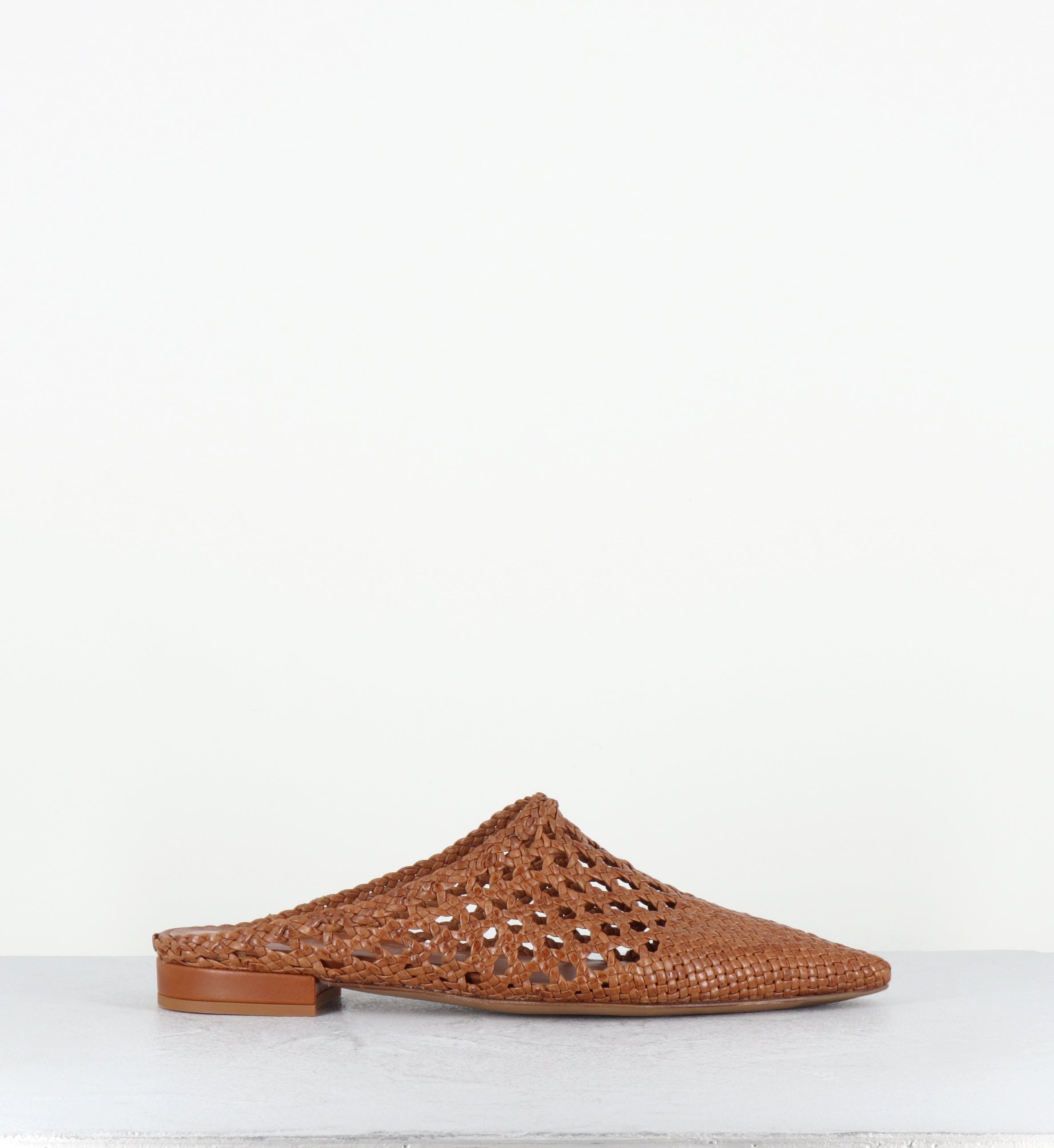 Mules pointues en cuir tressé camel - THESSALY REGILLA SADDLE