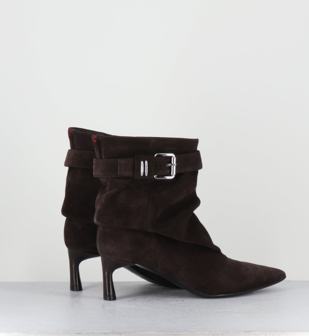 Boots pointues en daim marron - JADE18 VELOUR T MORO