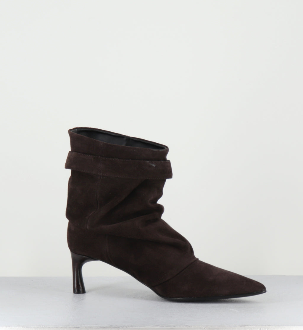 Boots pointues en daim marron - JADE18 VELOUR T MORO