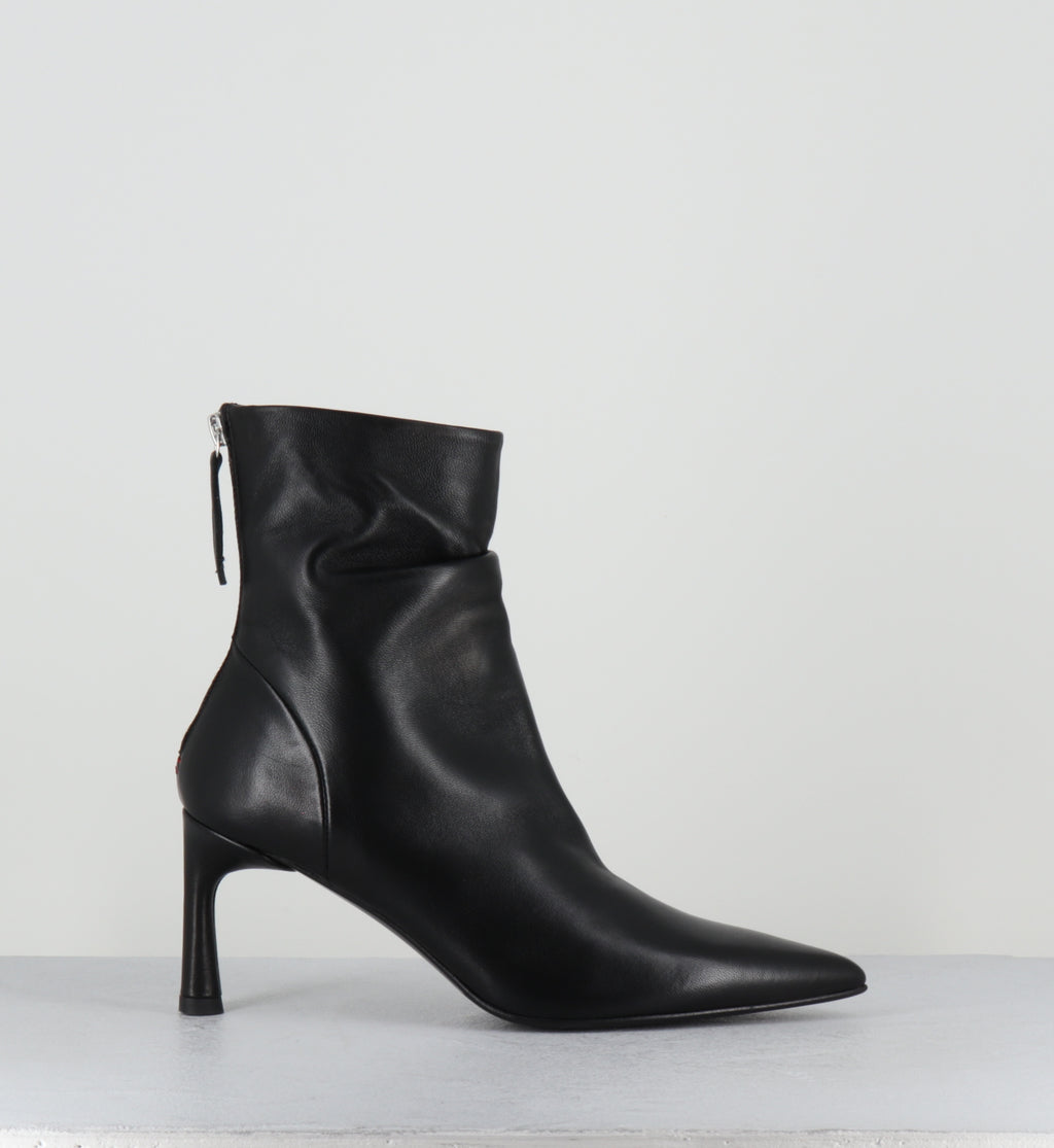 Bottines pointues en cuir noir - JERA26 BARON NERO