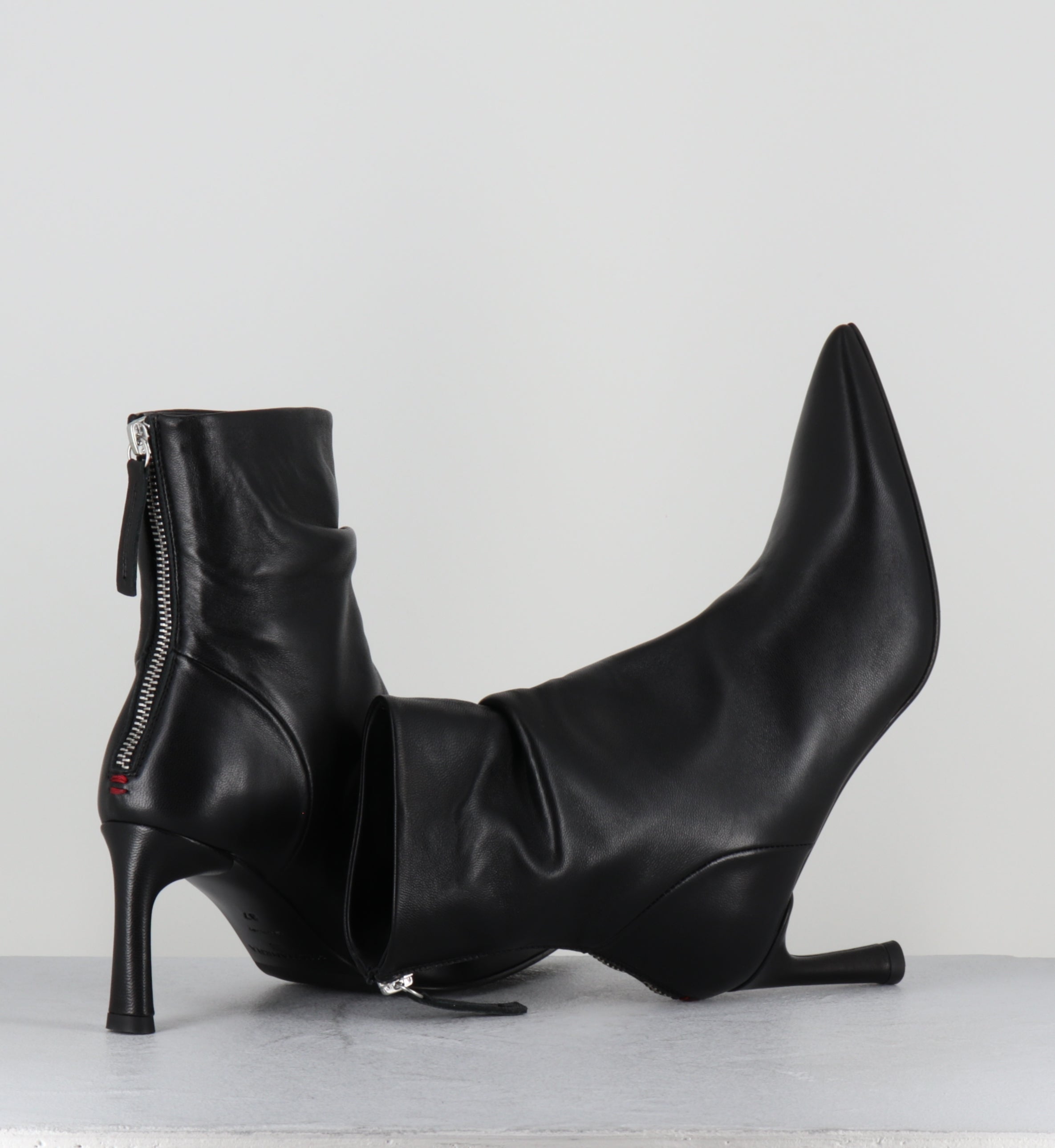 Bottines pointues en cuir noir - JERA26 BARON NERO