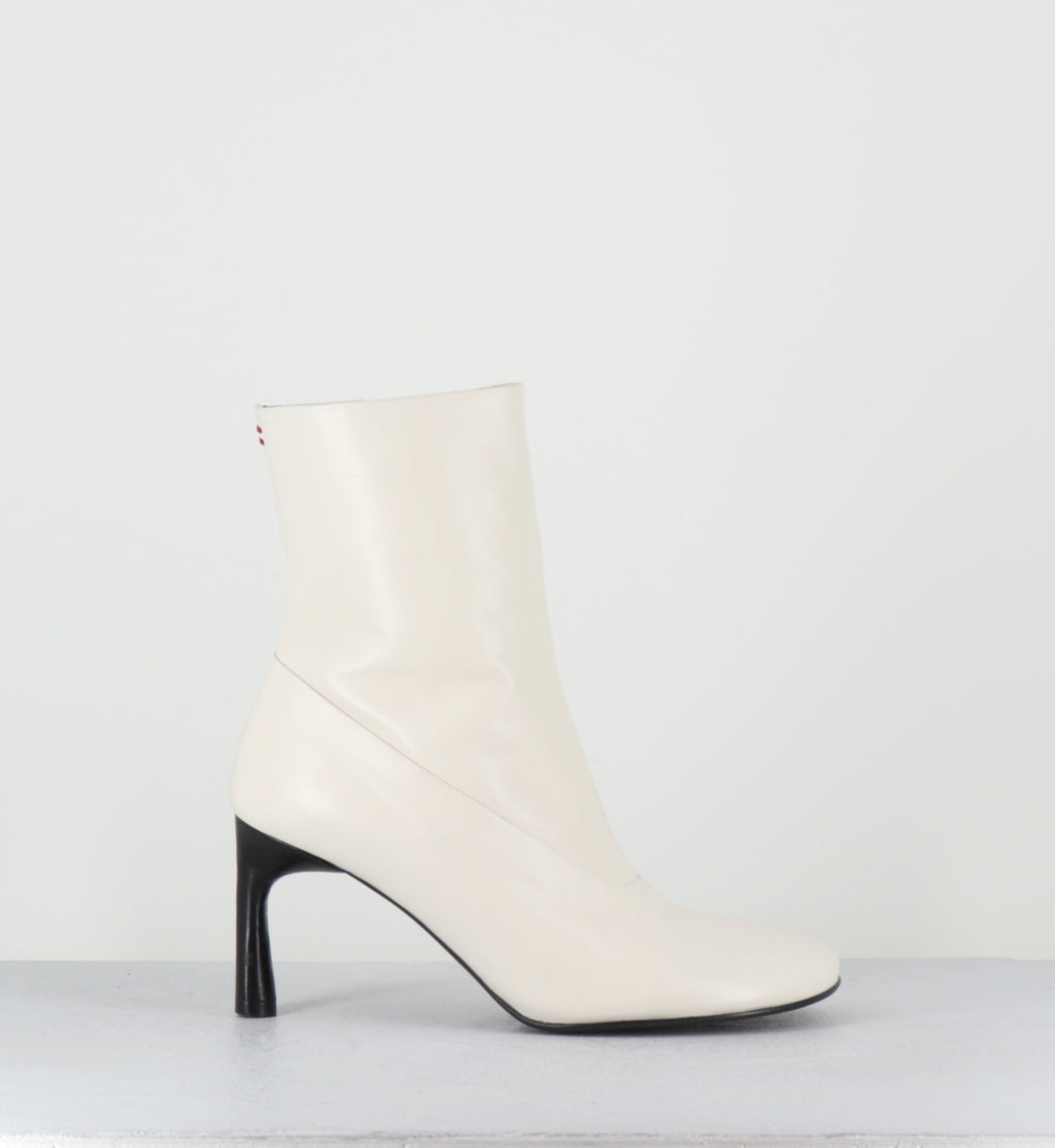 Boots en cuir blanc à talon - LORI15 BARON LATTE