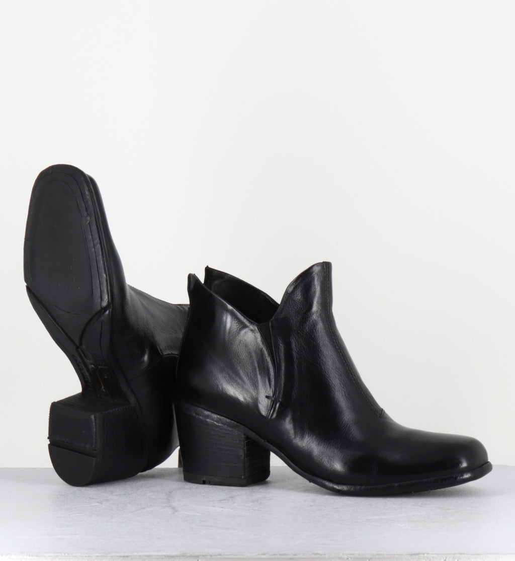 Boots en cuir noir - IO04A RANCH NERO