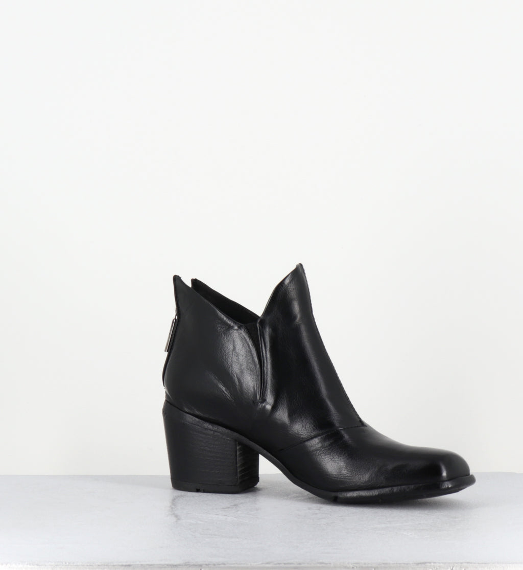 Boots en cuir noir - IO04A RANCH NERO