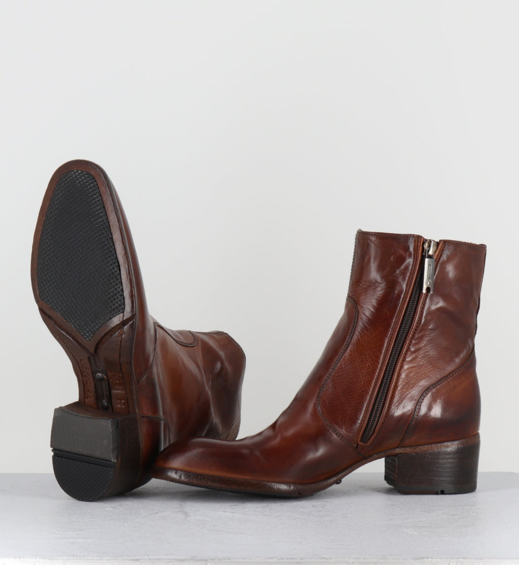Boots en cuir camel - JO03A DIVER COGNAC