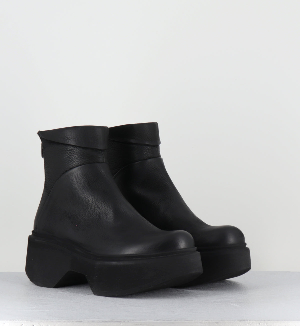 Bottines en cuir noir compensées - 10984 GAS NERO