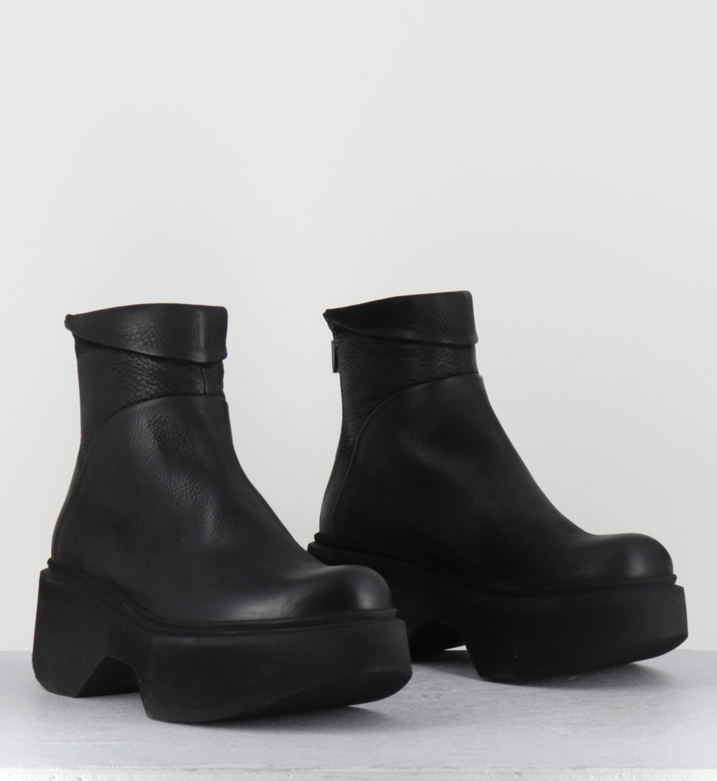 Bottines en cuir noir compensées - 10984 GAS NERO
