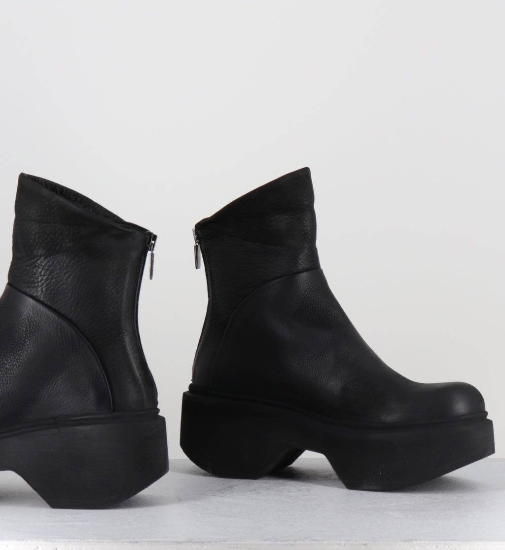 Bottines en cuir noir compensées - 10984 GAS NERO