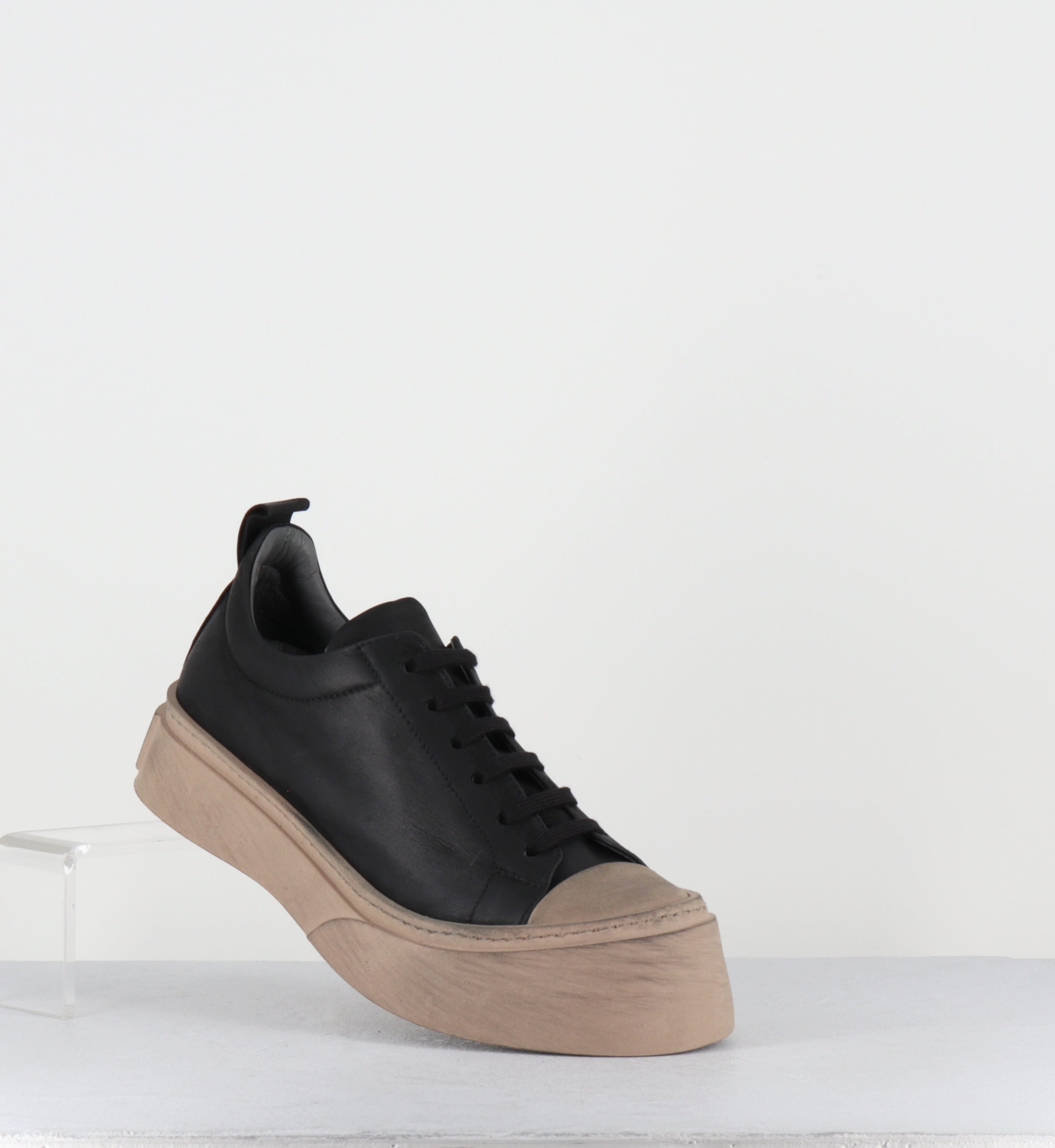 Chaussures à lacets en cuir noir semelle épaisse - 2743 NERO