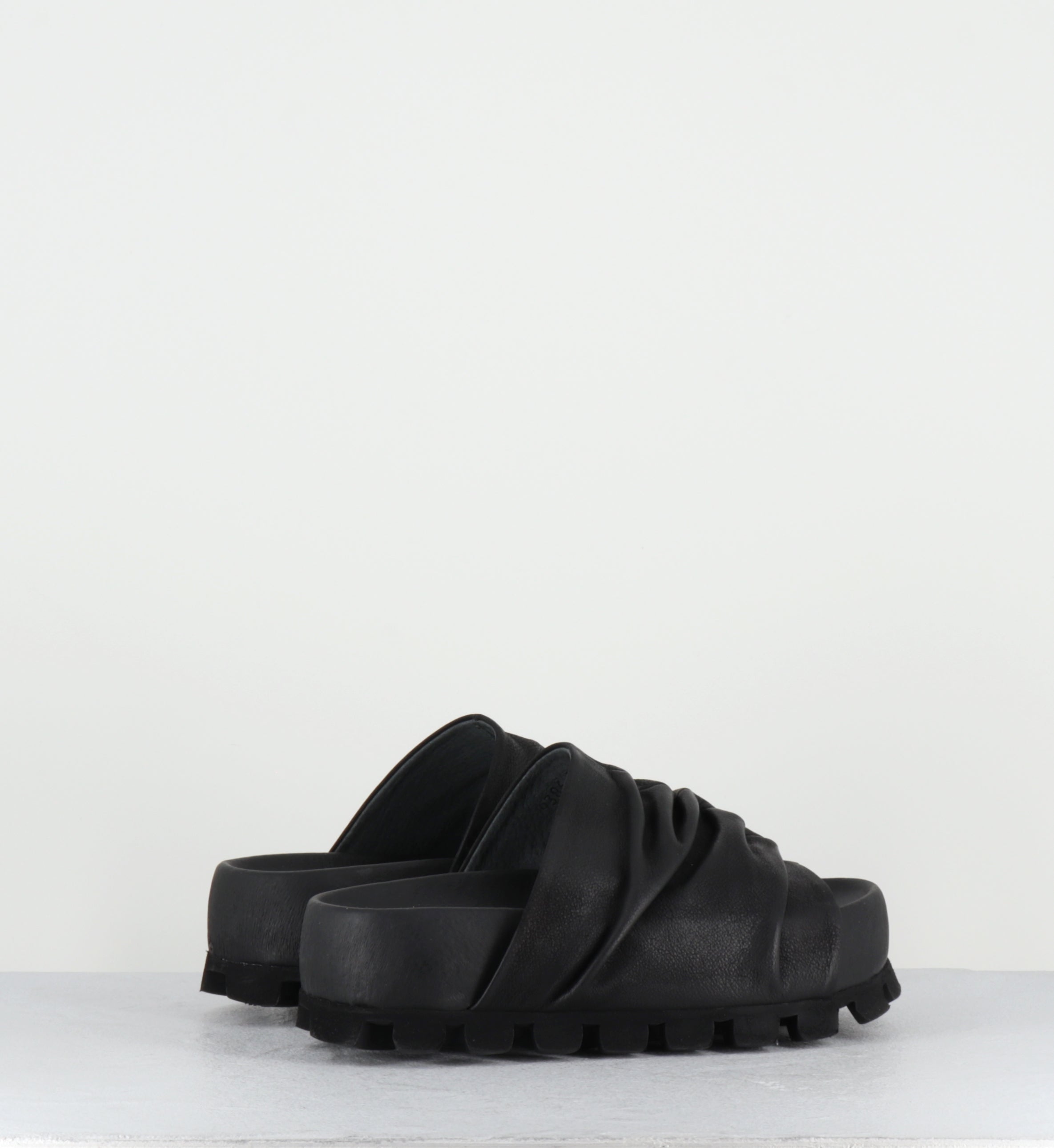 Mules en cuir noir semelle épaisse - 9386 GAS NERO
