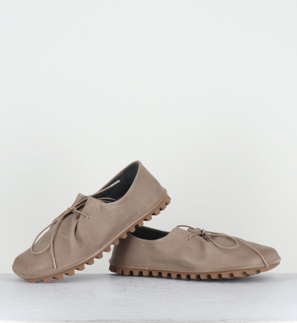 Chaussures à lacets en cuir taupe - 9782 GAS MALTO