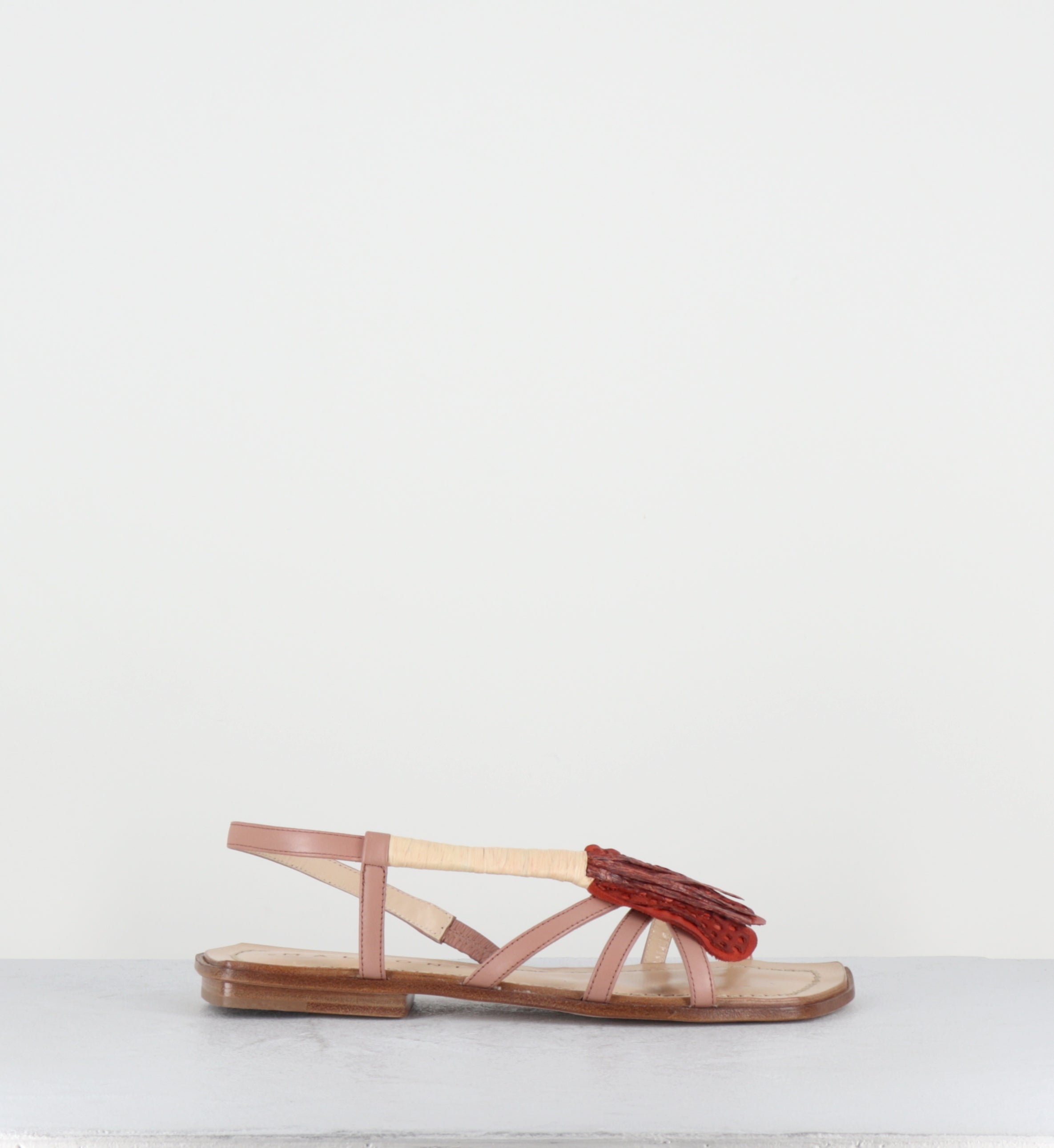 Sandales plates en cuir nude à fleur - 97033 JASMINE NUDE