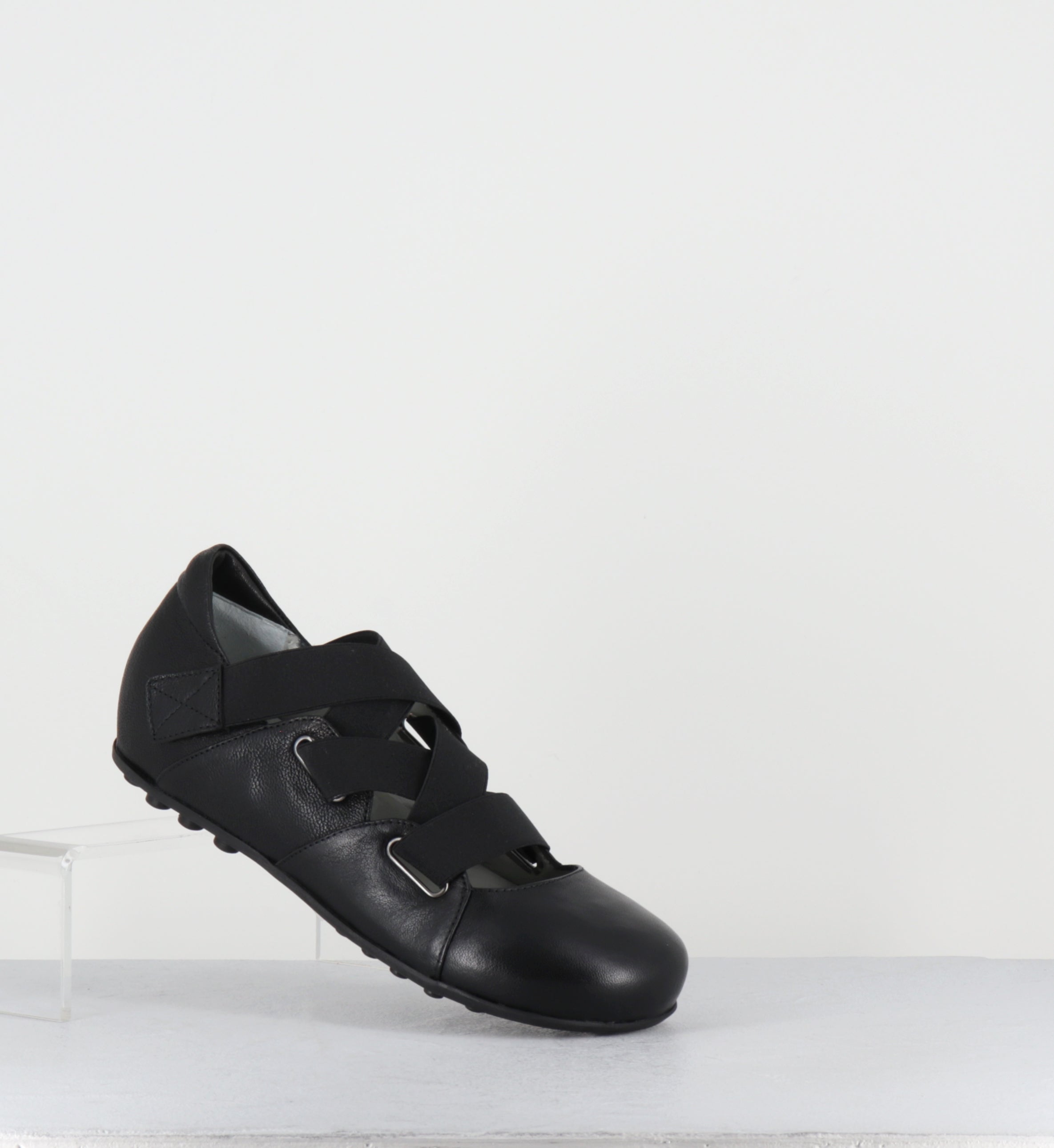 Ballerines en cuir noir à scratch - 10810 MILO NERO