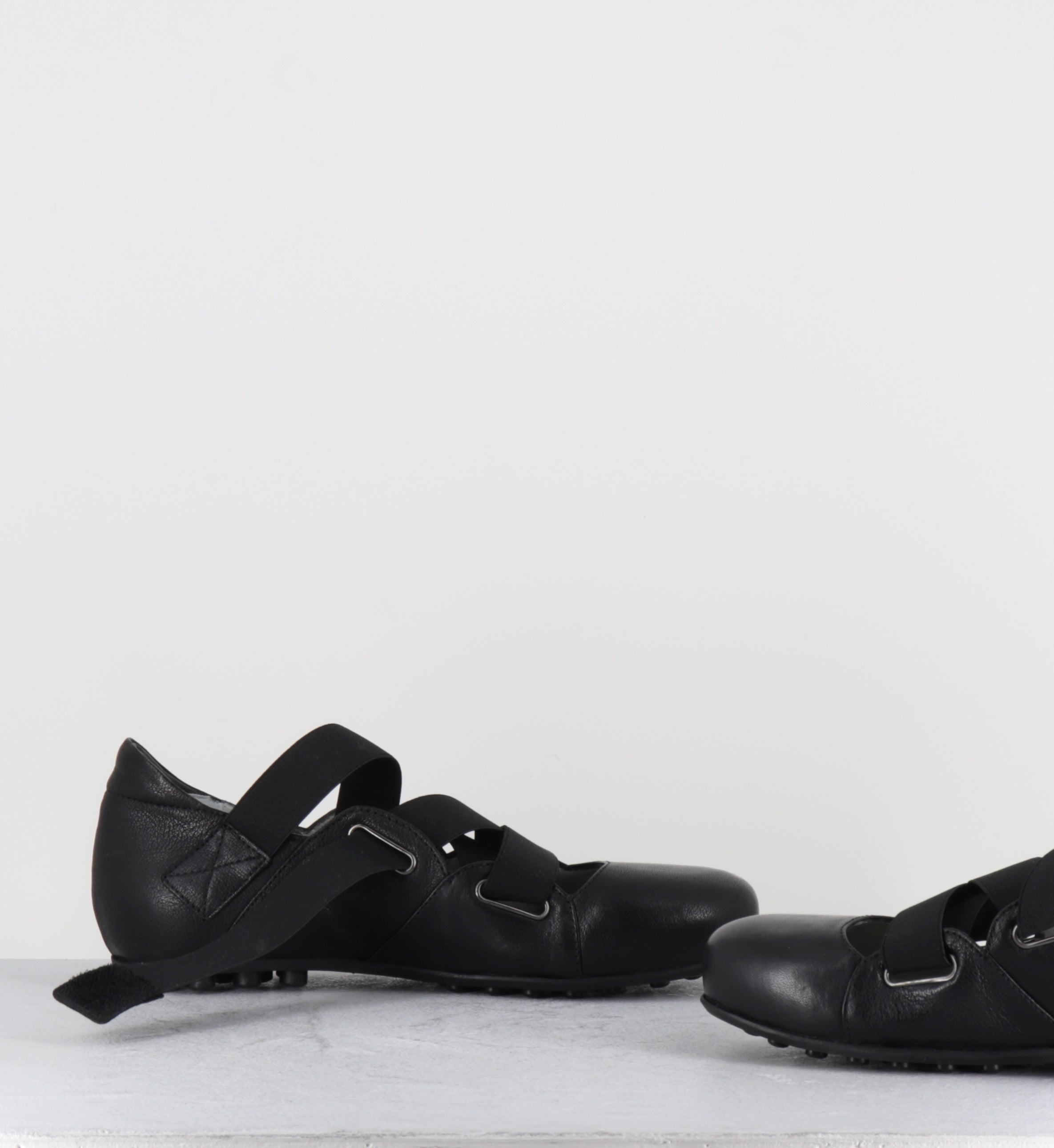 Ballerines en cuir noir à scratch - 10810 MILO NERO