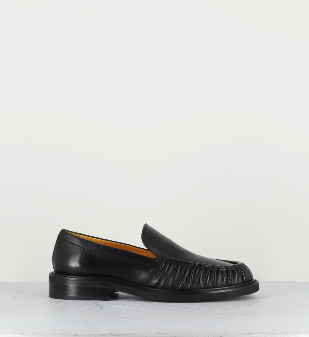 Mocassins à plis en cuir noir - A1328 SETA NERO