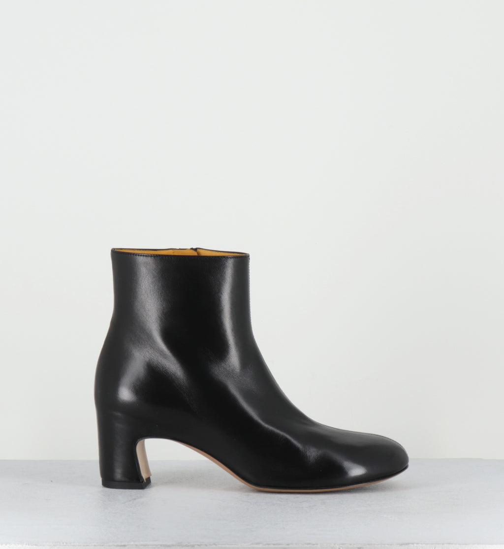 Boots en cuir noir souple à bout rond - A1708 SETA NERO