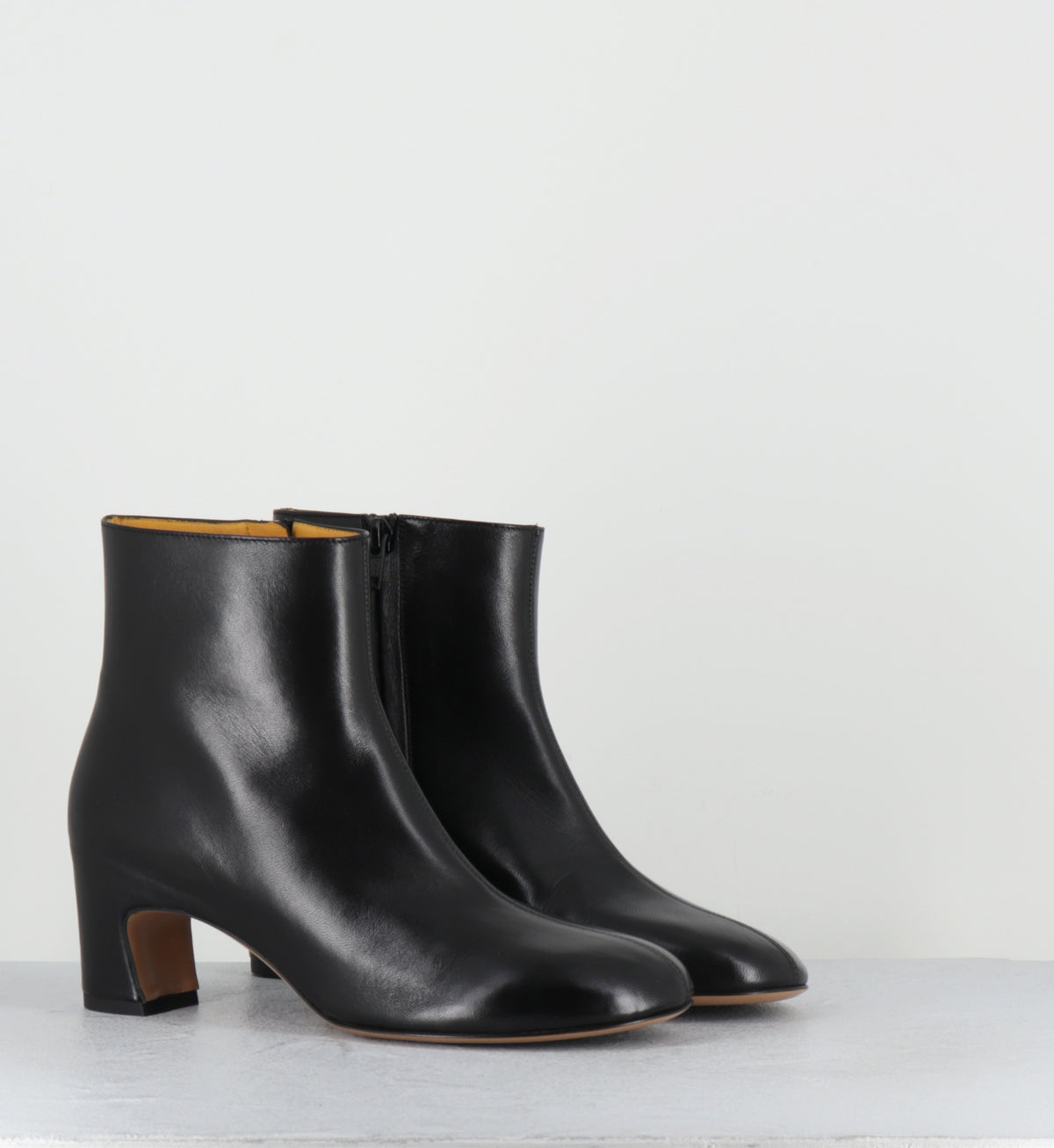 Boots en cuir noir souple à bout rond - A1708 SETA NERO