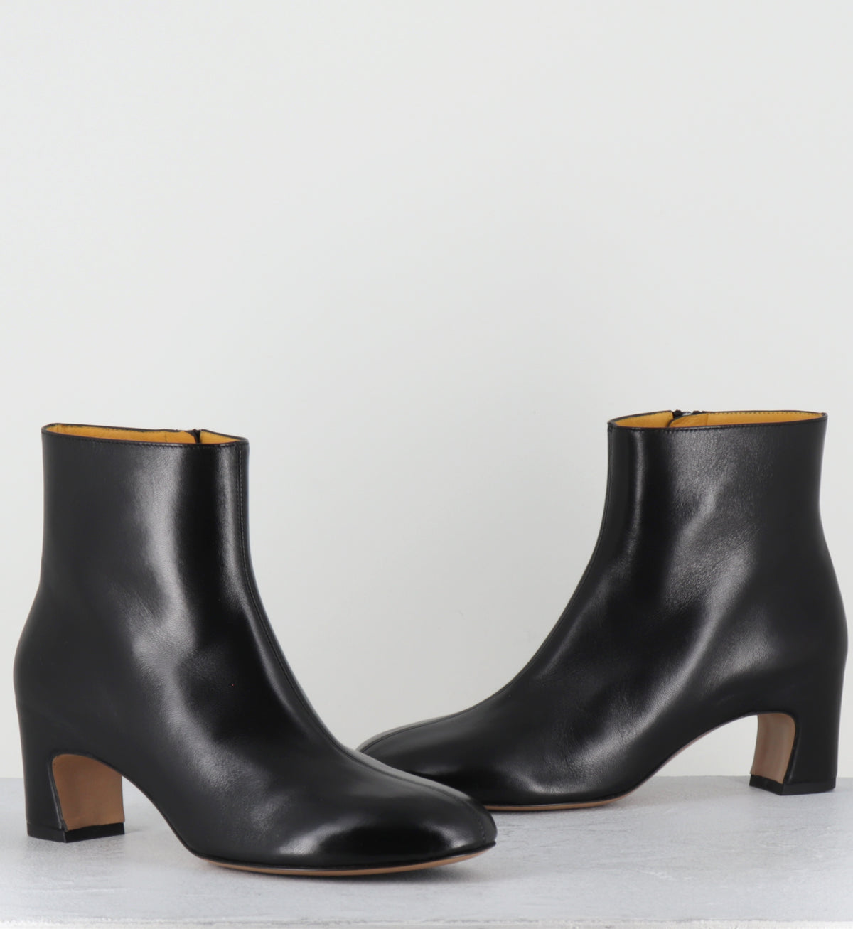 Boots en cuir noir souple à bout rond - A1708 SETA NERO