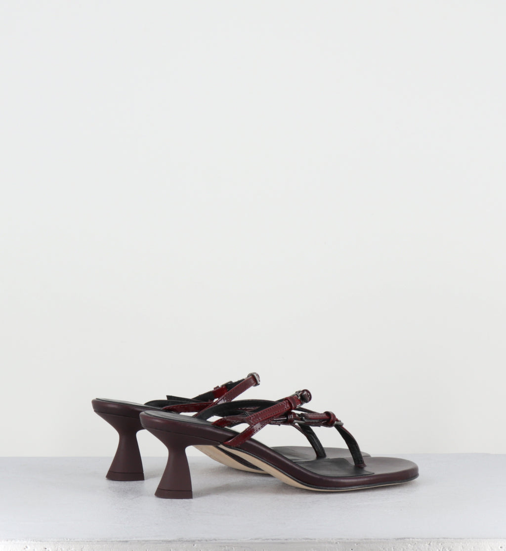 Tongs à talon en cuir bordeaux - ABISAI BURGUNDY SANDALS