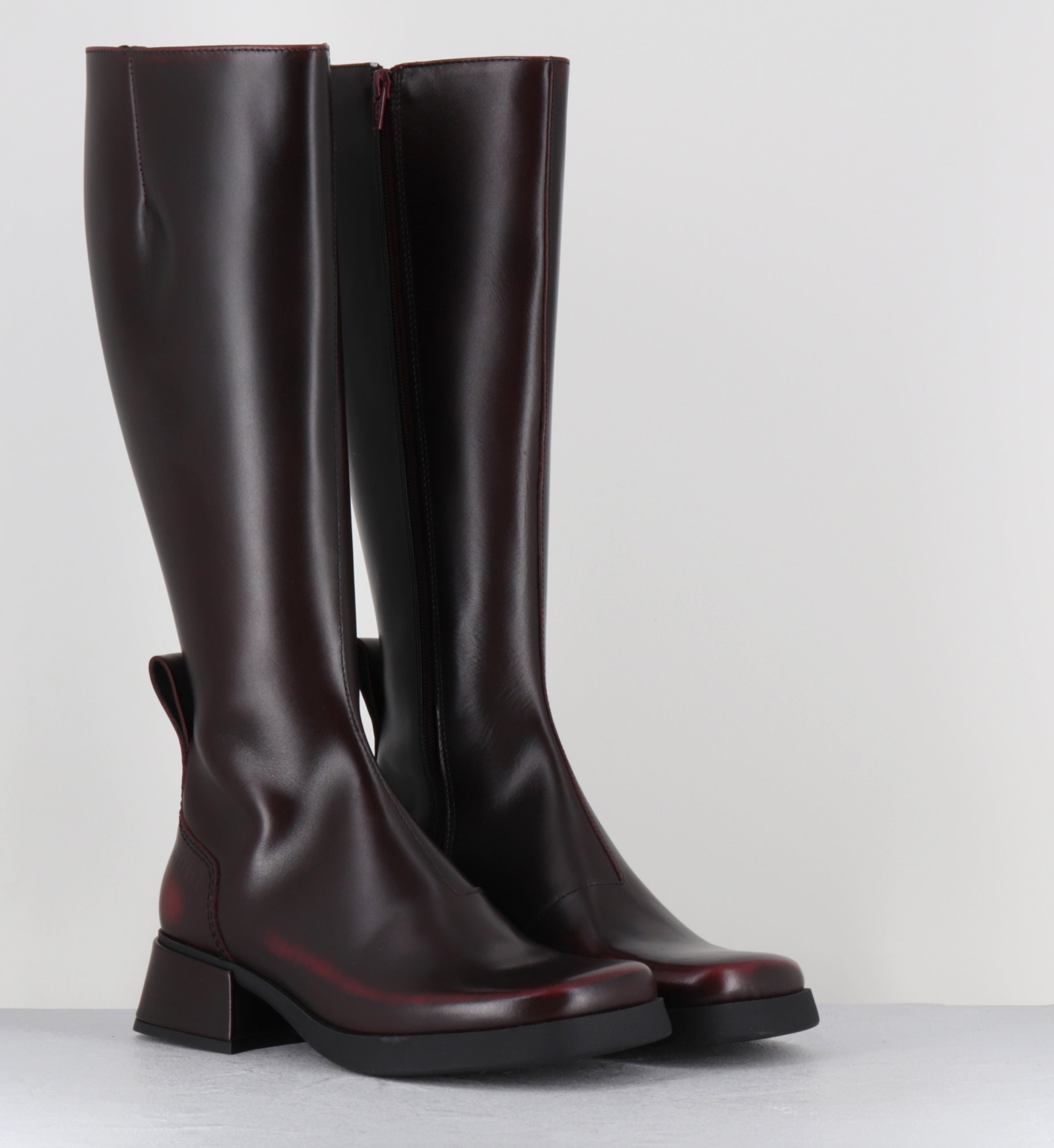 Bottes en cuir bordeaux bout carré - BRUNILDHA SHINNY BOOTS