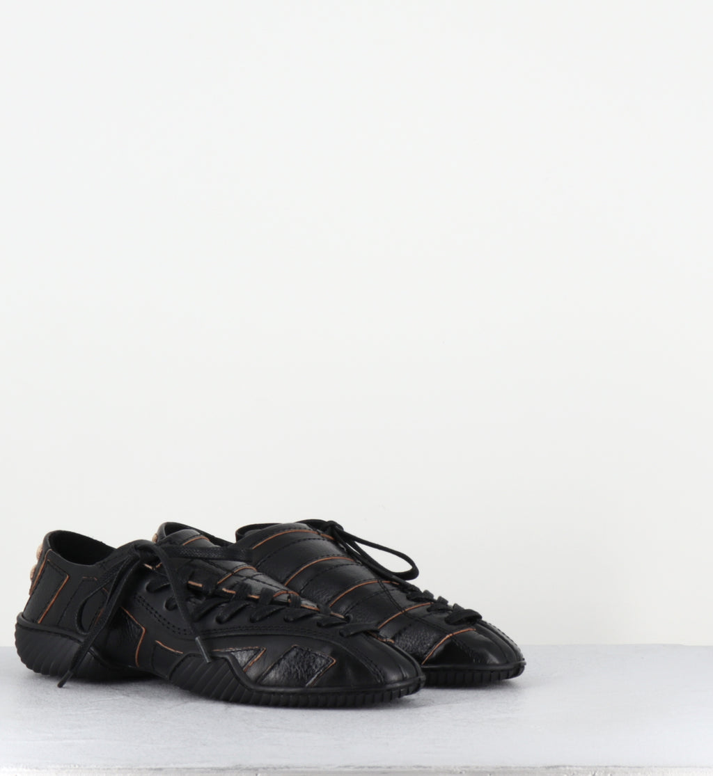 EDYTA BLACK SNEAKERS