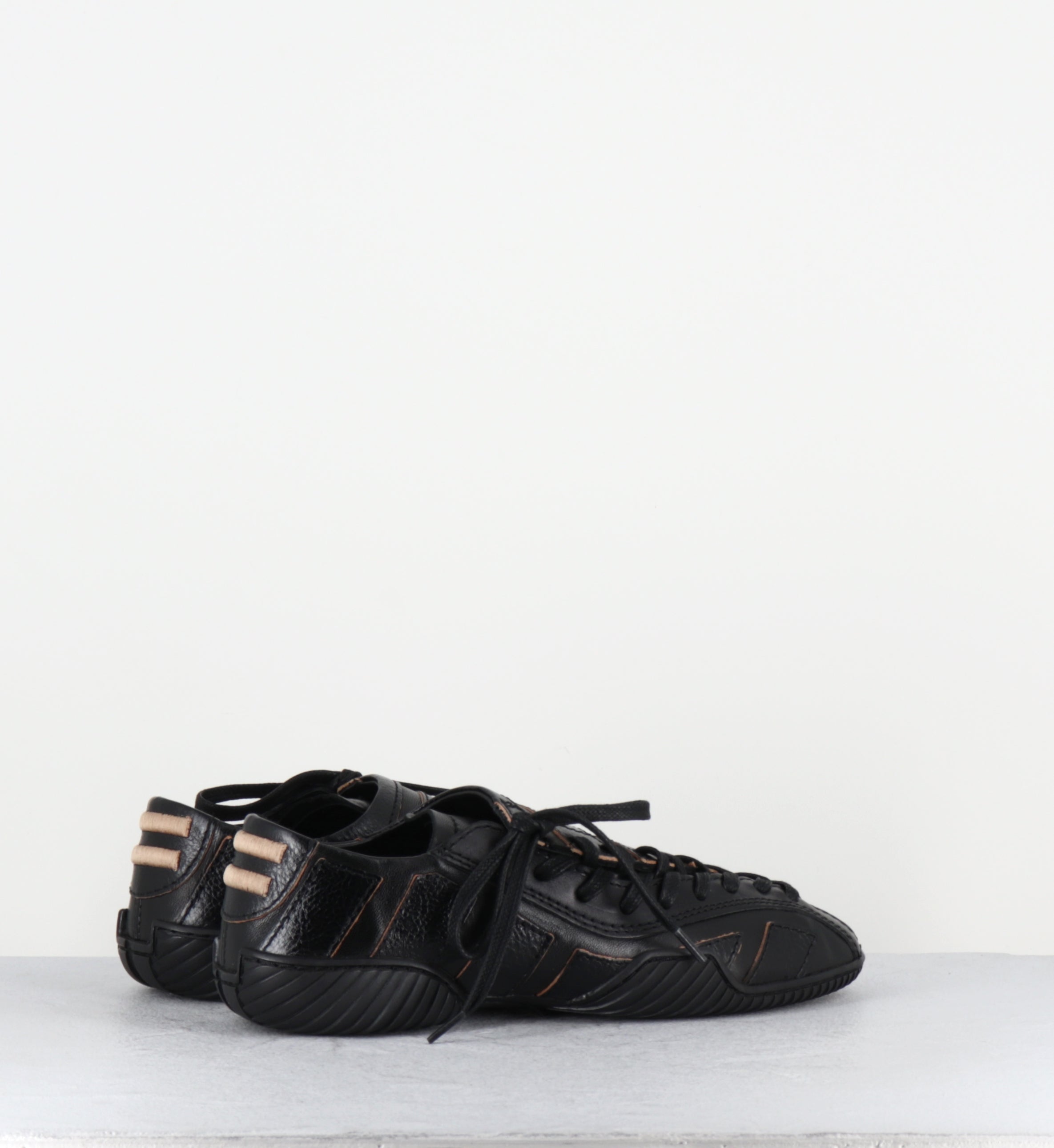 EDYTA BLACK SNEAKERS