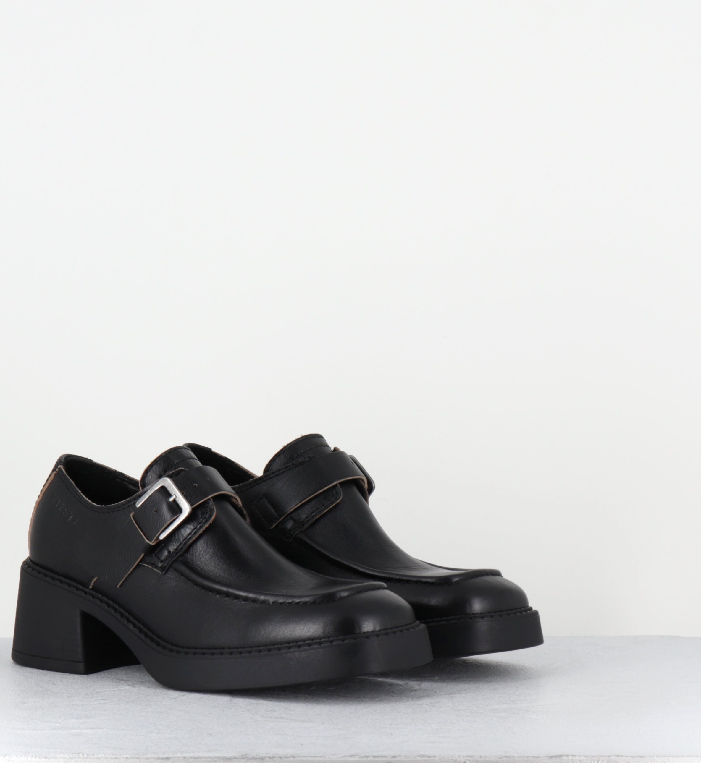 GISELA BLACK BROGUES