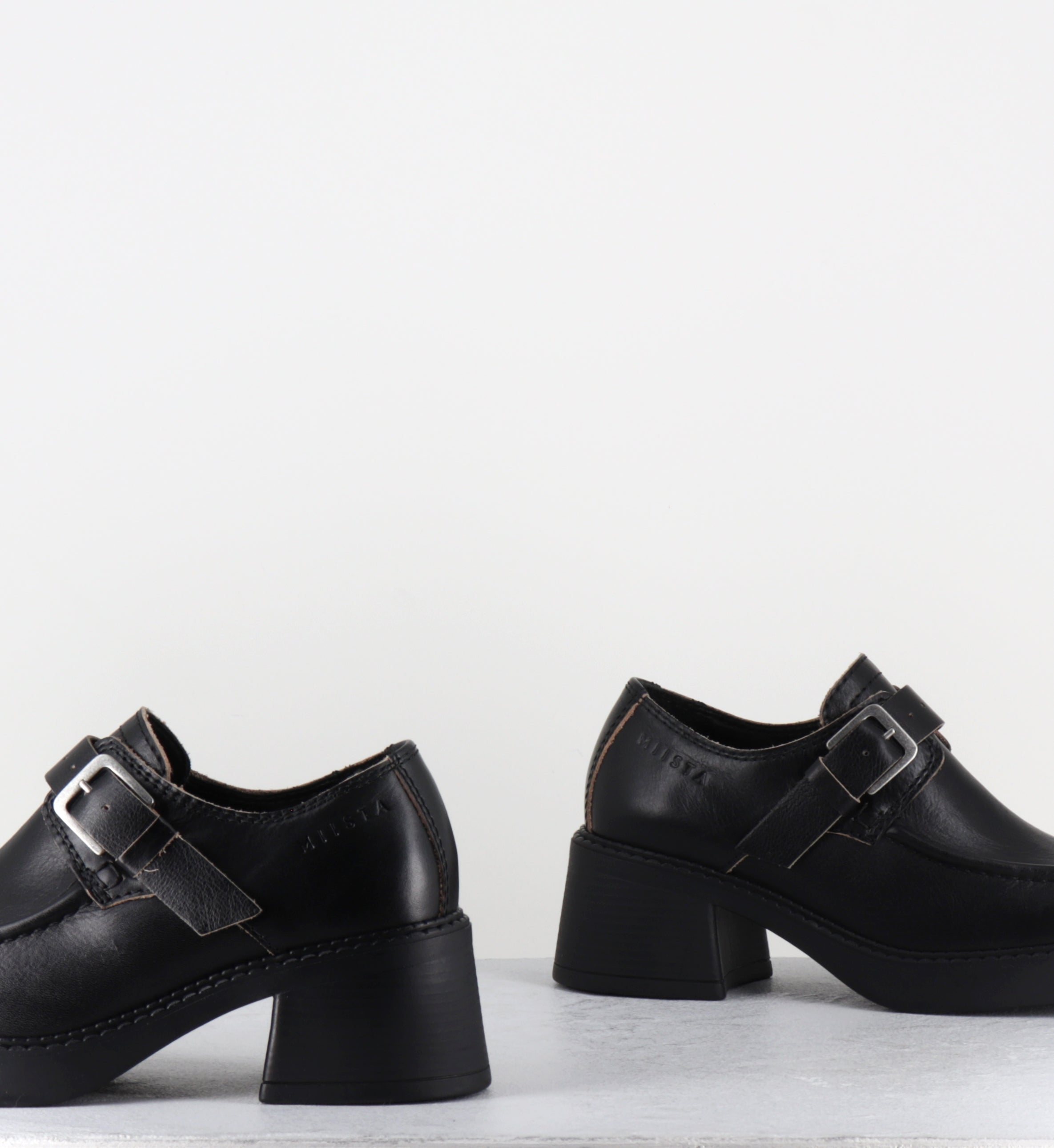 GISELA BLACK BROGUES