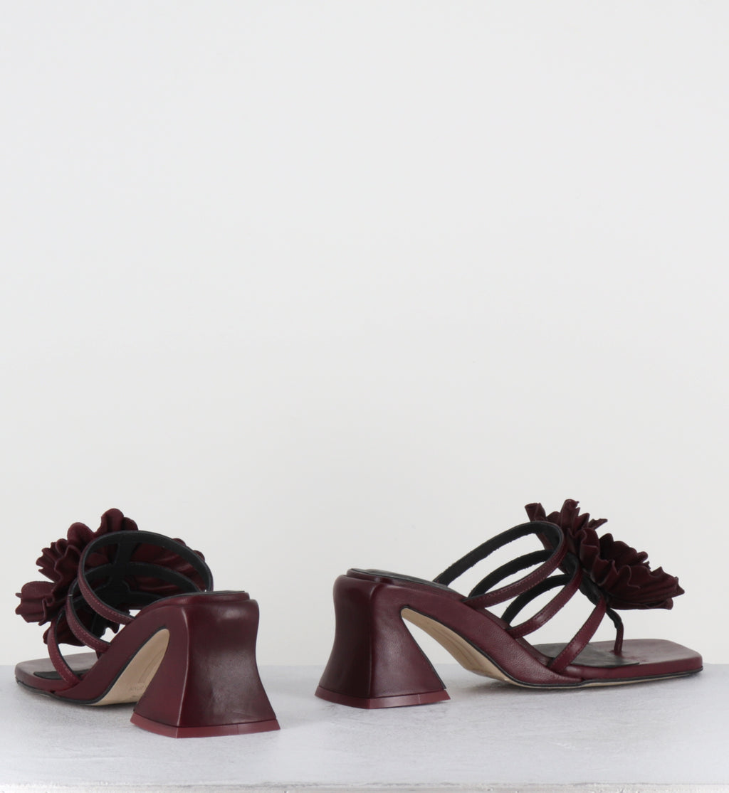 Sandales tongs à fleur en cuir bordeaux - HARA BURGUNDY SANDALS