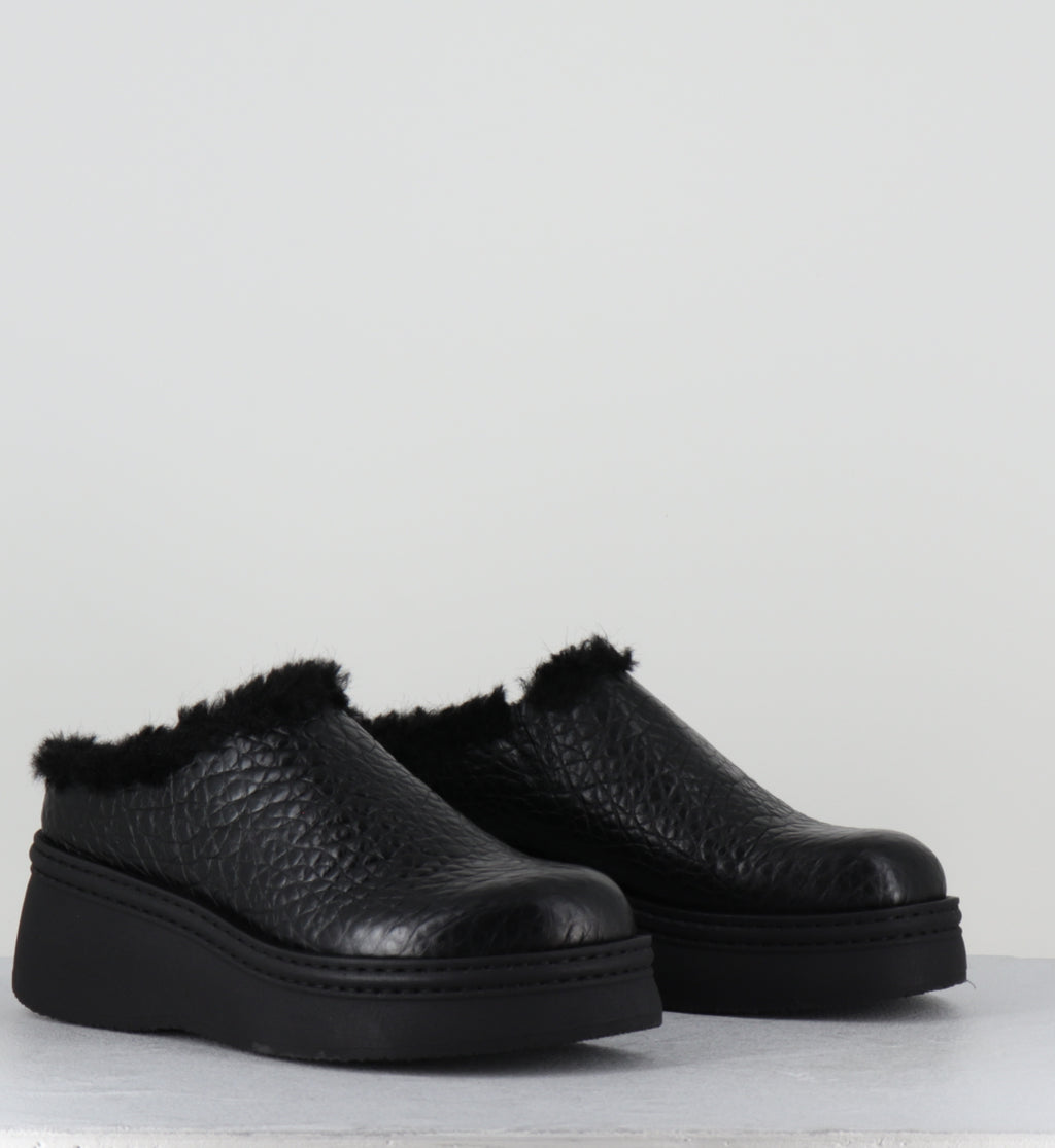 Sabots fourrés en cuir noir - KRISTI BLACK MULES