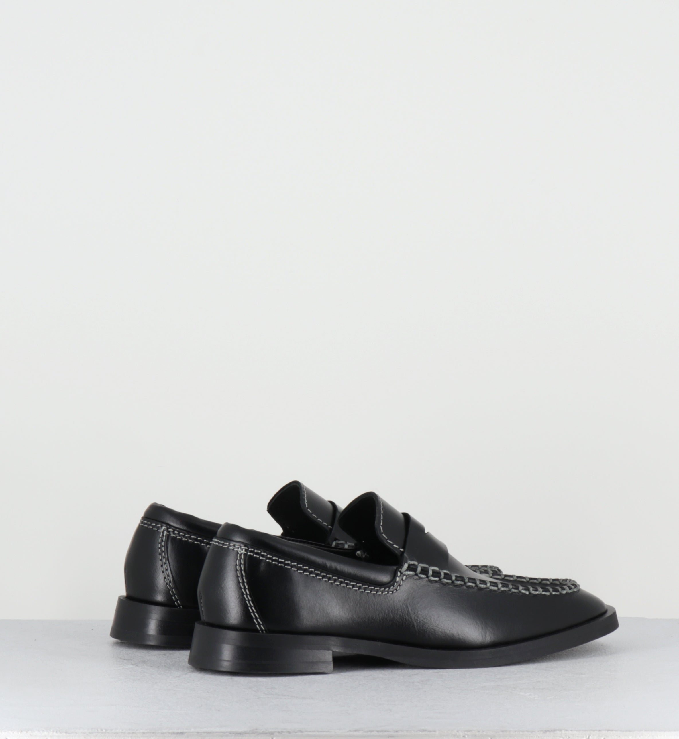 Mocassins en cuir noir - LUCAN BLACK LOAFERS