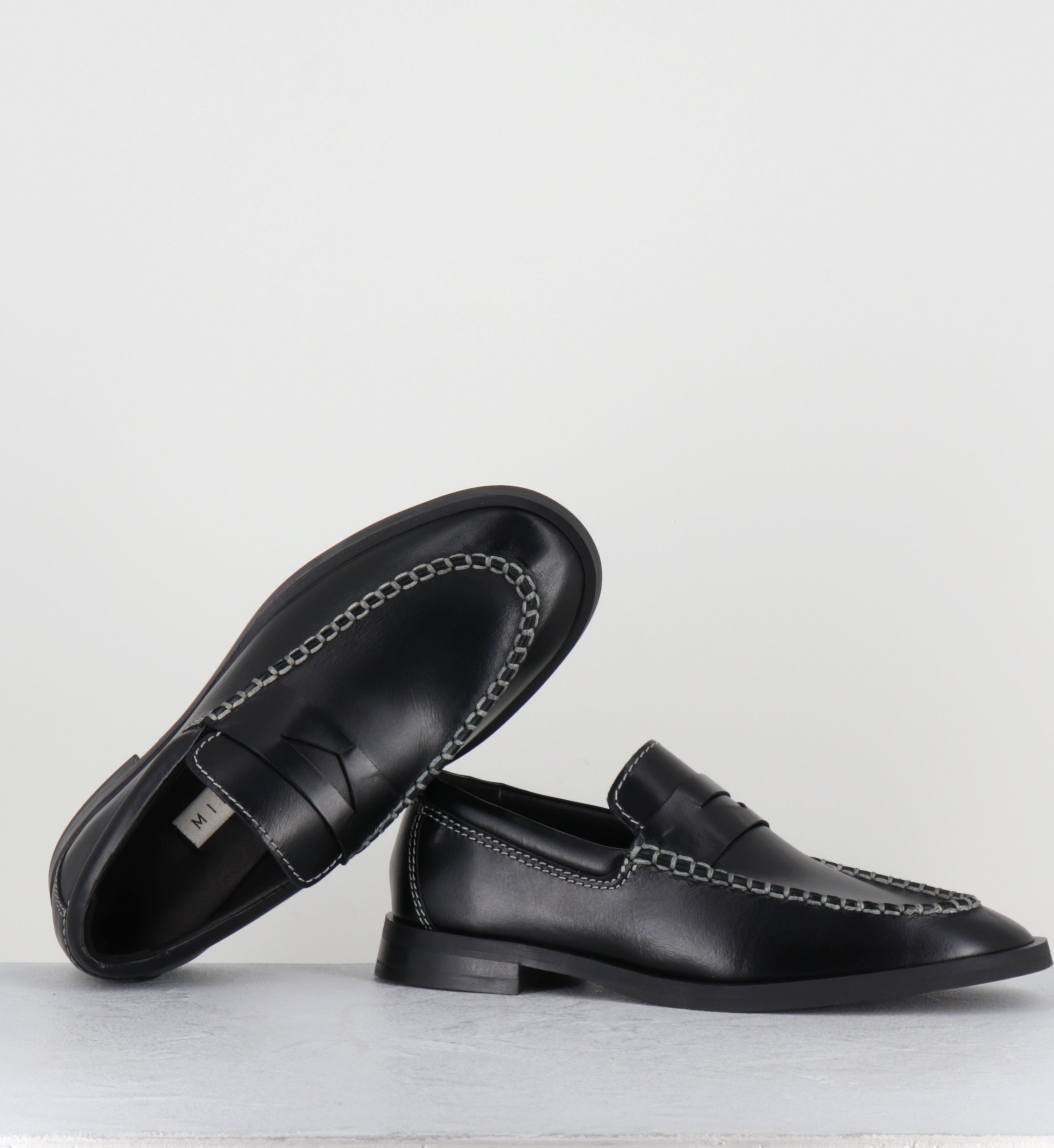 Mocassins en cuir noir - LUCAN BLACK LOAFERS