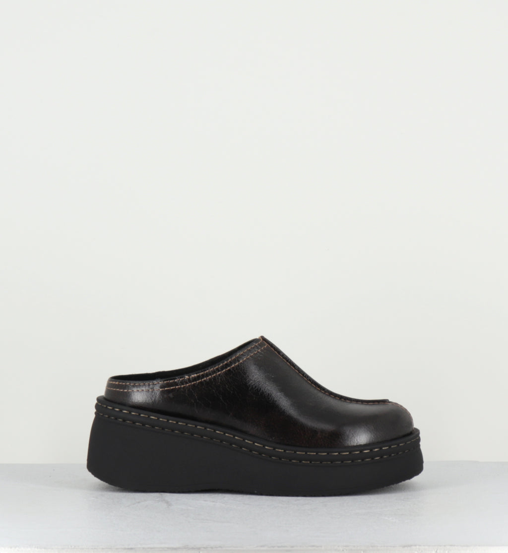 Sabot compensés en cuir marron - MEGO SHINNY TESTA