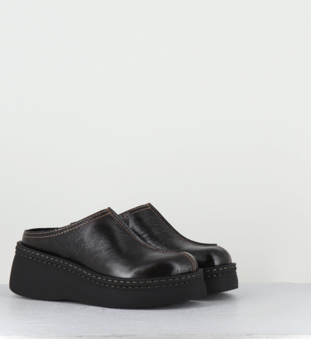 Sabot compensés en cuir marron - MEGO SHINNY TESTA