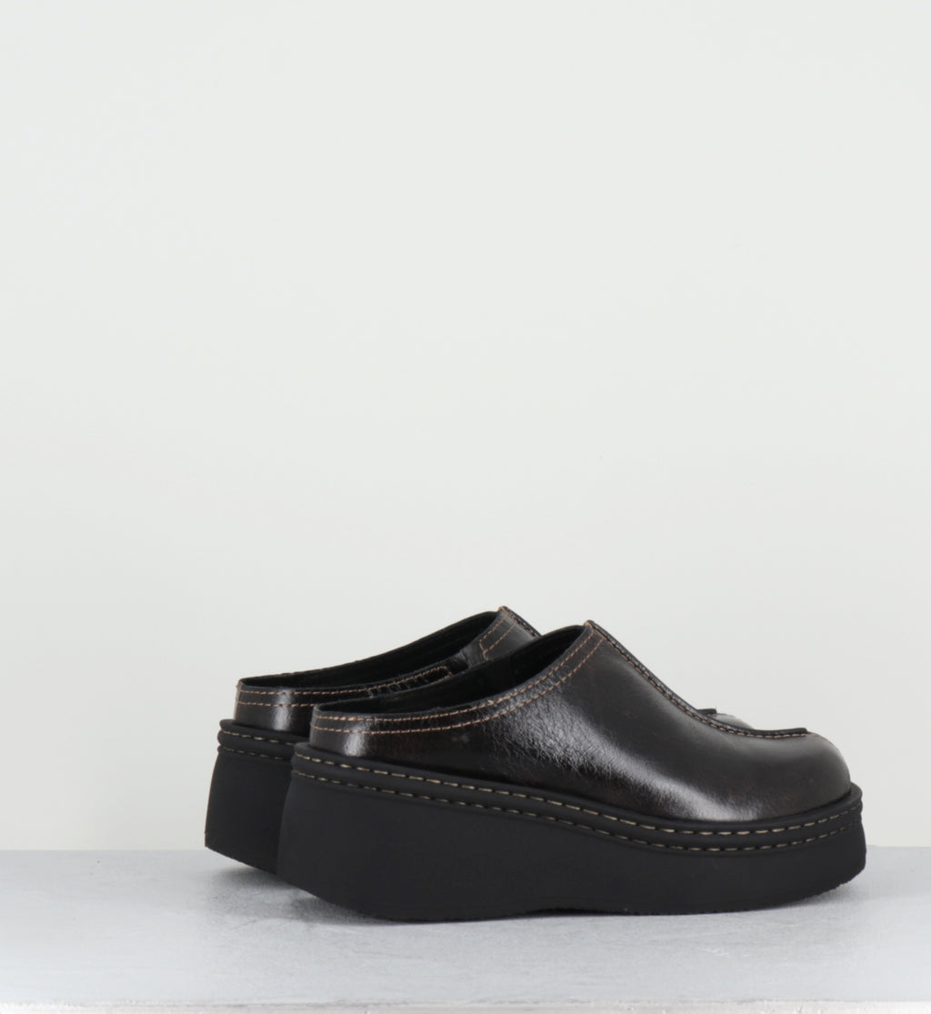 Sabot compensés en cuir marron - MEGO SHINNY TESTA