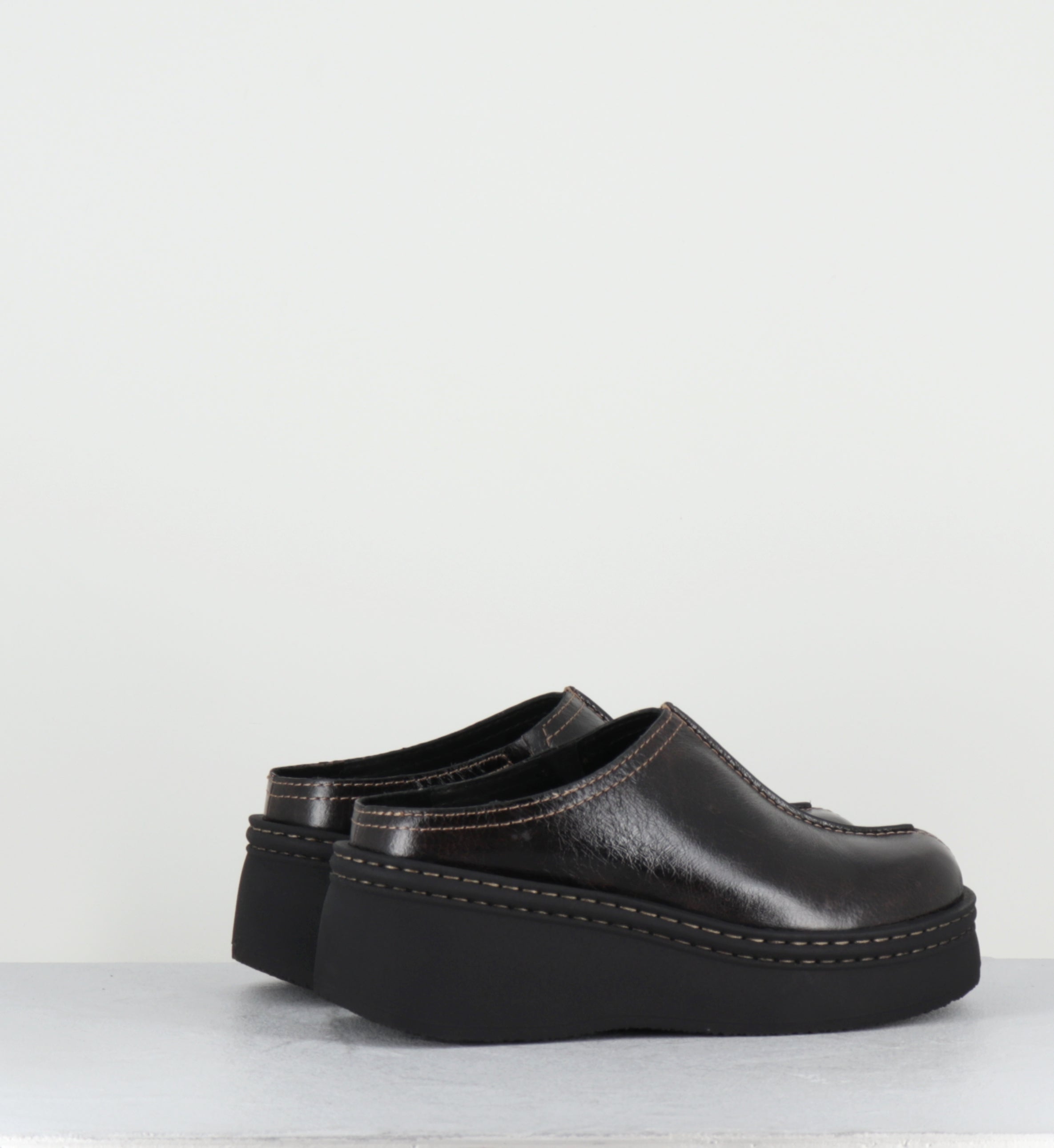 Sabot compensés en cuir marron - MEGO SHINNY TESTA