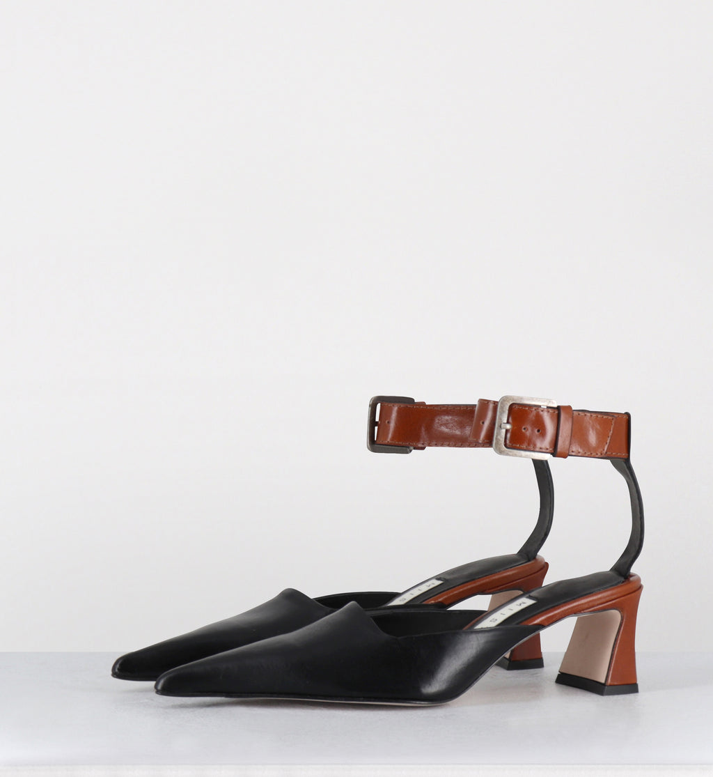 Escarpins pointu cuir noir et marron - QORI TAN ANKLE