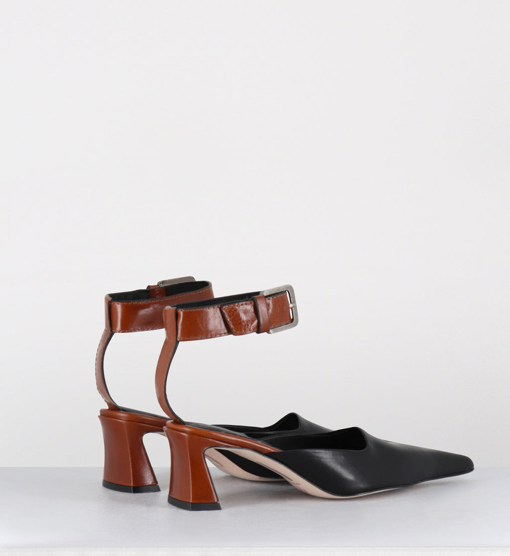 Escarpins pointu cuir noir et marron - QORI TAN ANKLE