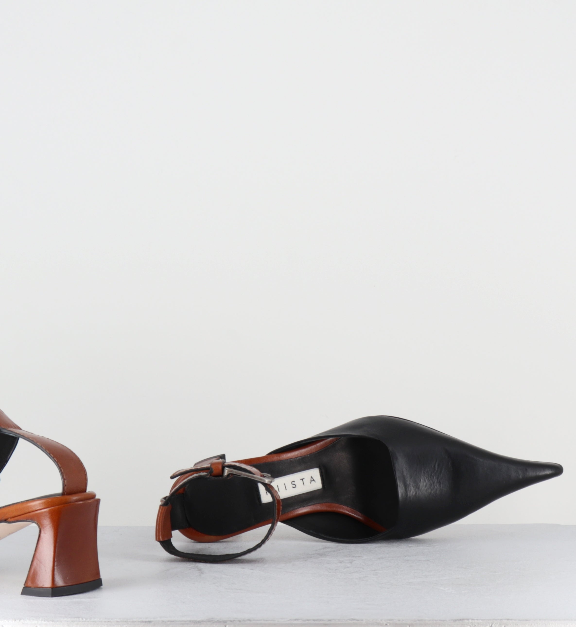 Escarpins pointu cuir noir et marron - QORI TAN ANKLE