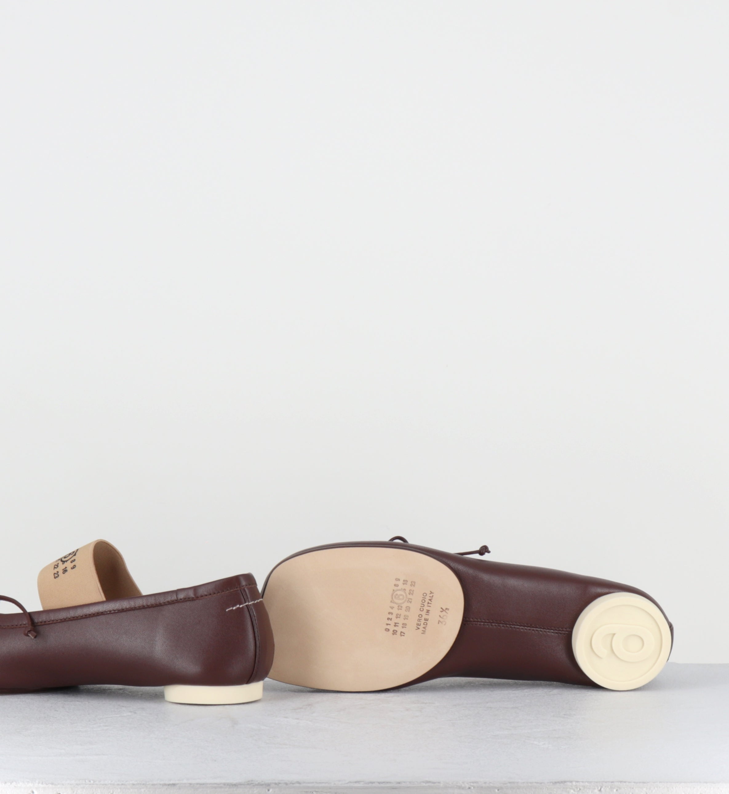 Ballerines numéric en cuir marron - S59WZ0099 T2259
