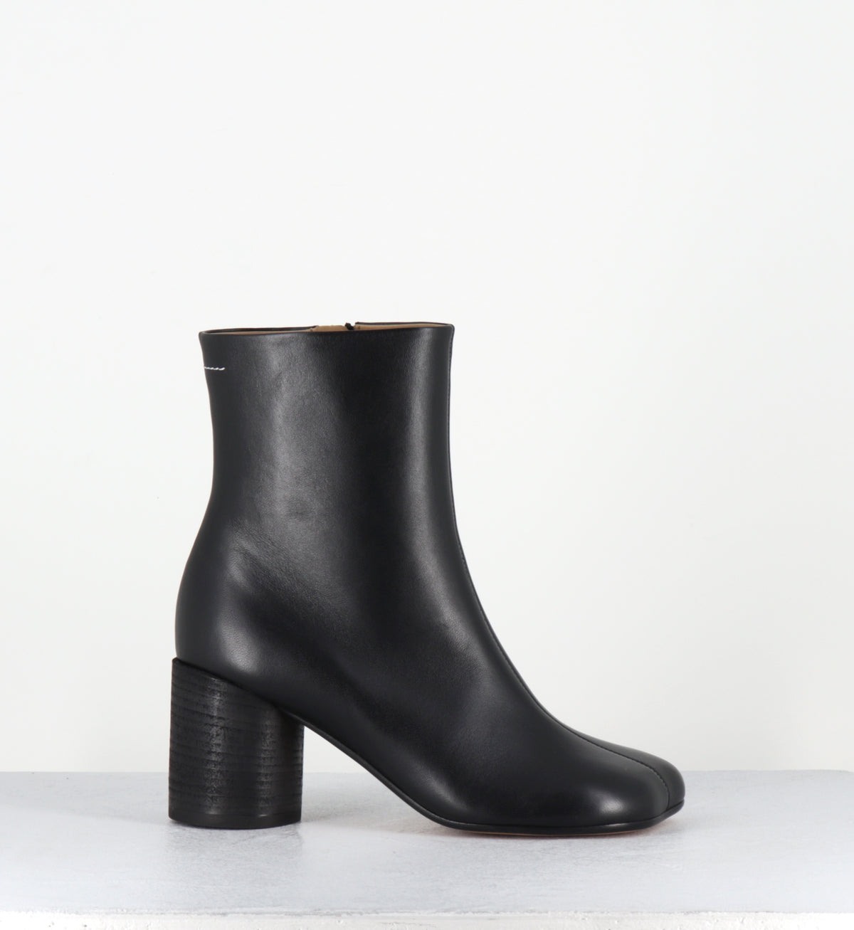 Boots anatomiques en cuir noir - S59WU0235H26 T8013